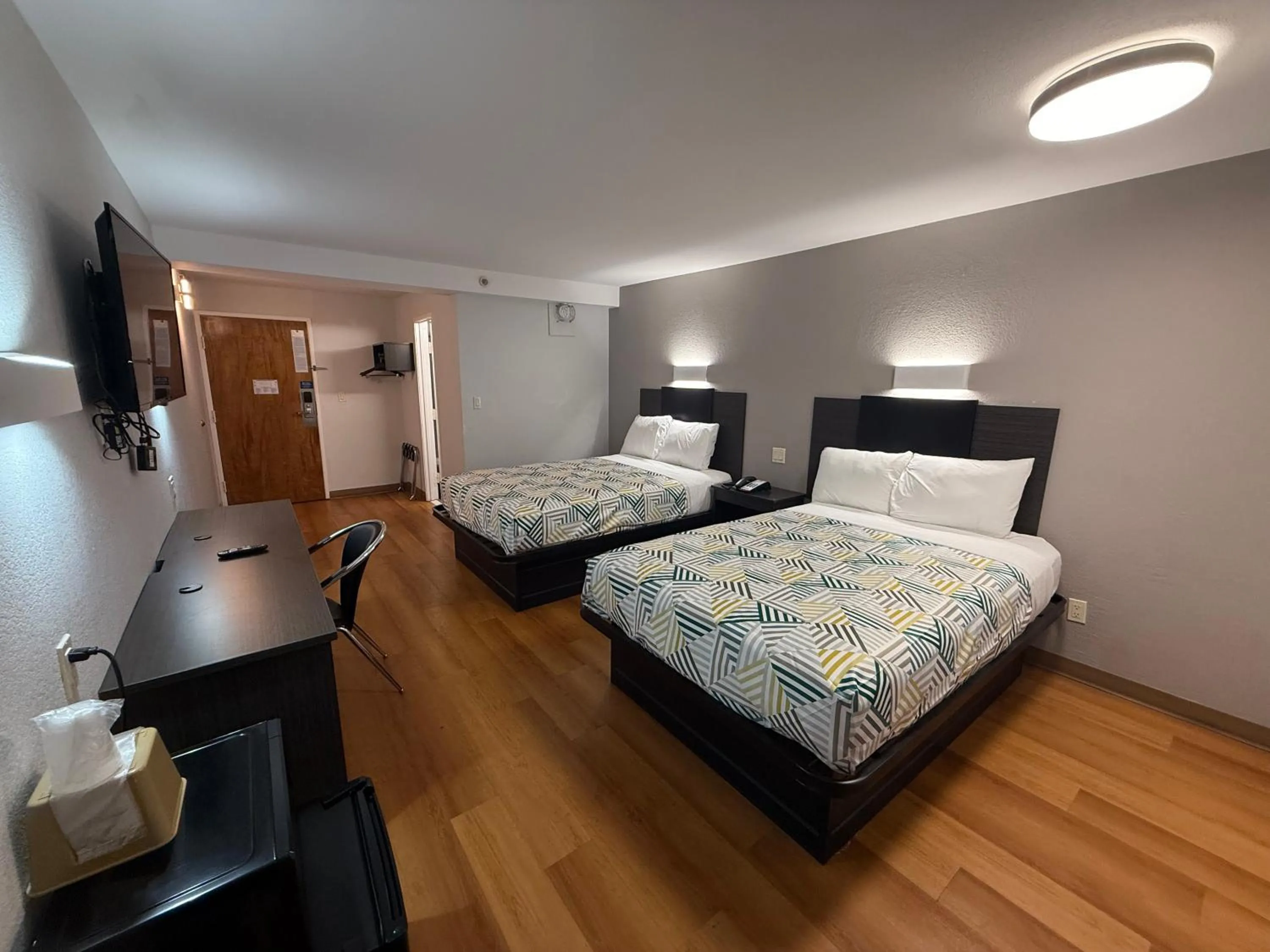 Bed in Motel 6-Oklahoma City, OK - South