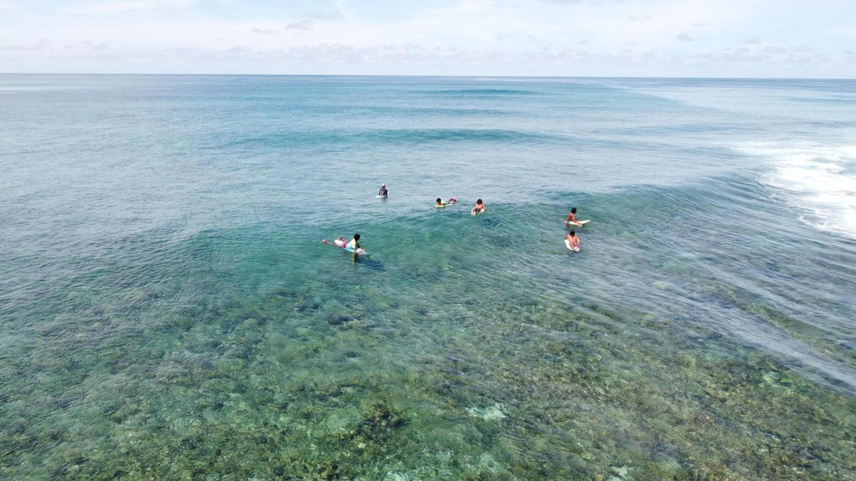 Day in Moodhumaa Inn