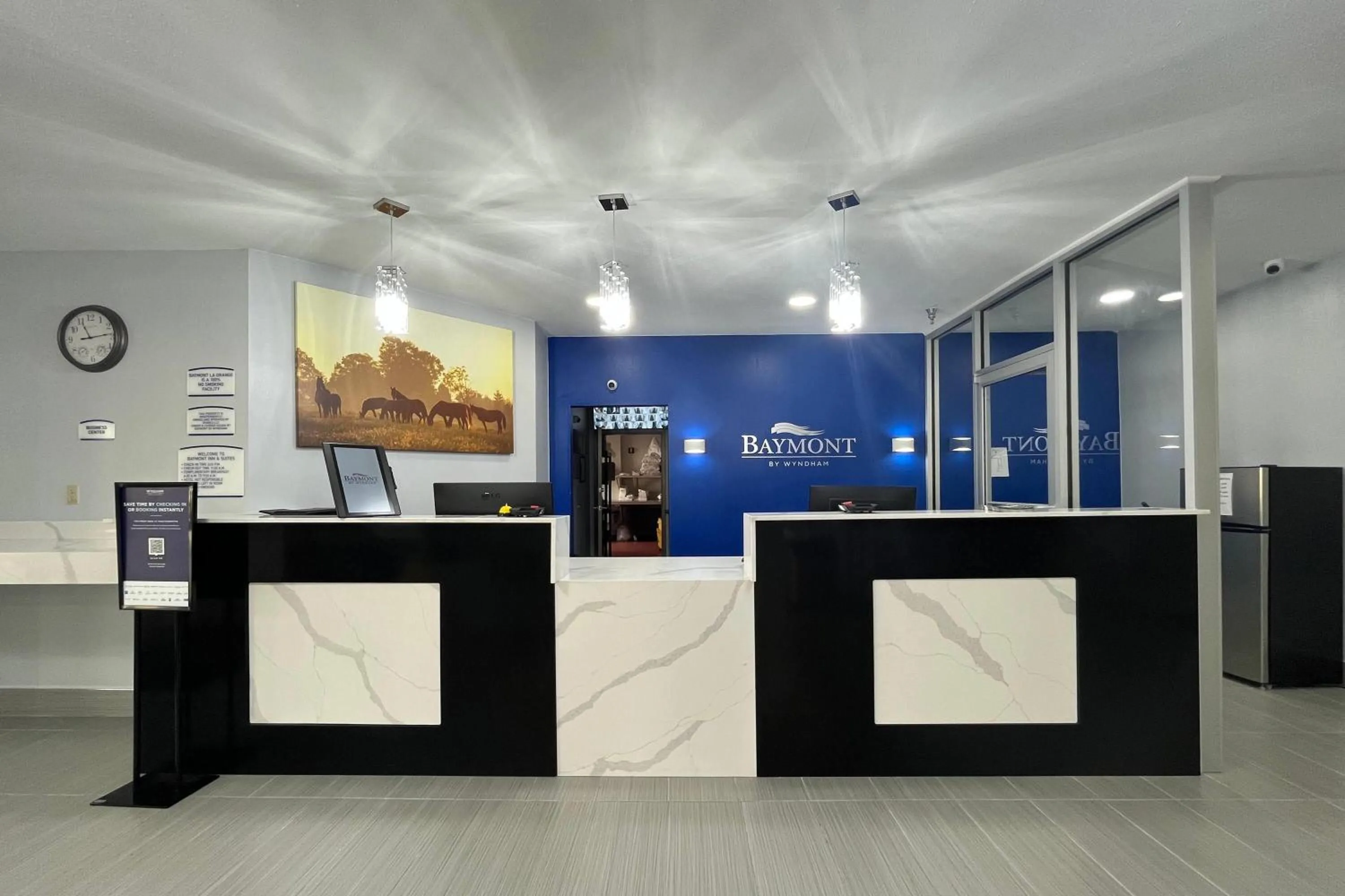 Lobby or reception in Baymont by Wyndham La Grange KY Southeast