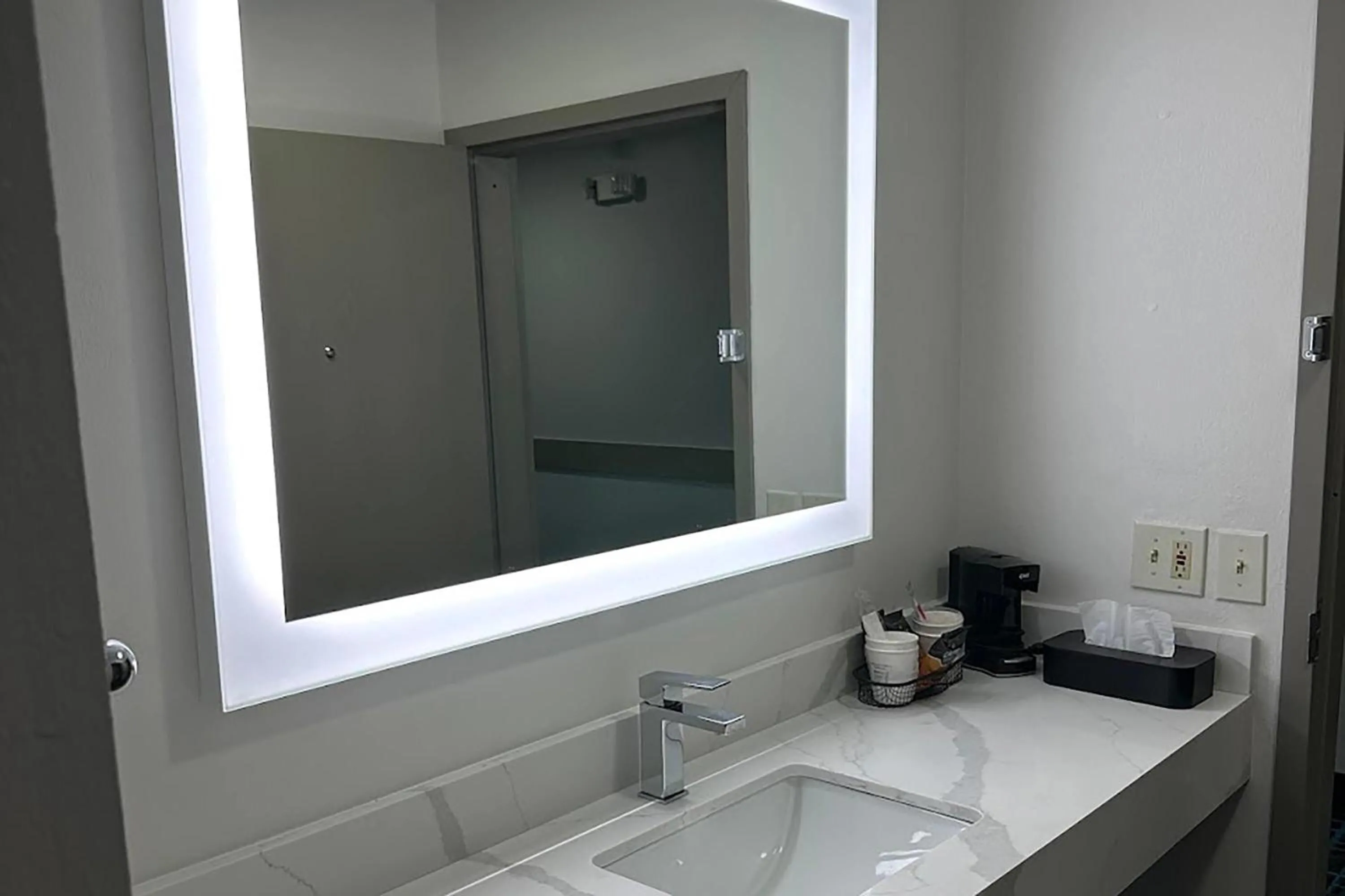 Bathroom in Baymont by Wyndham La Grange KY Southeast