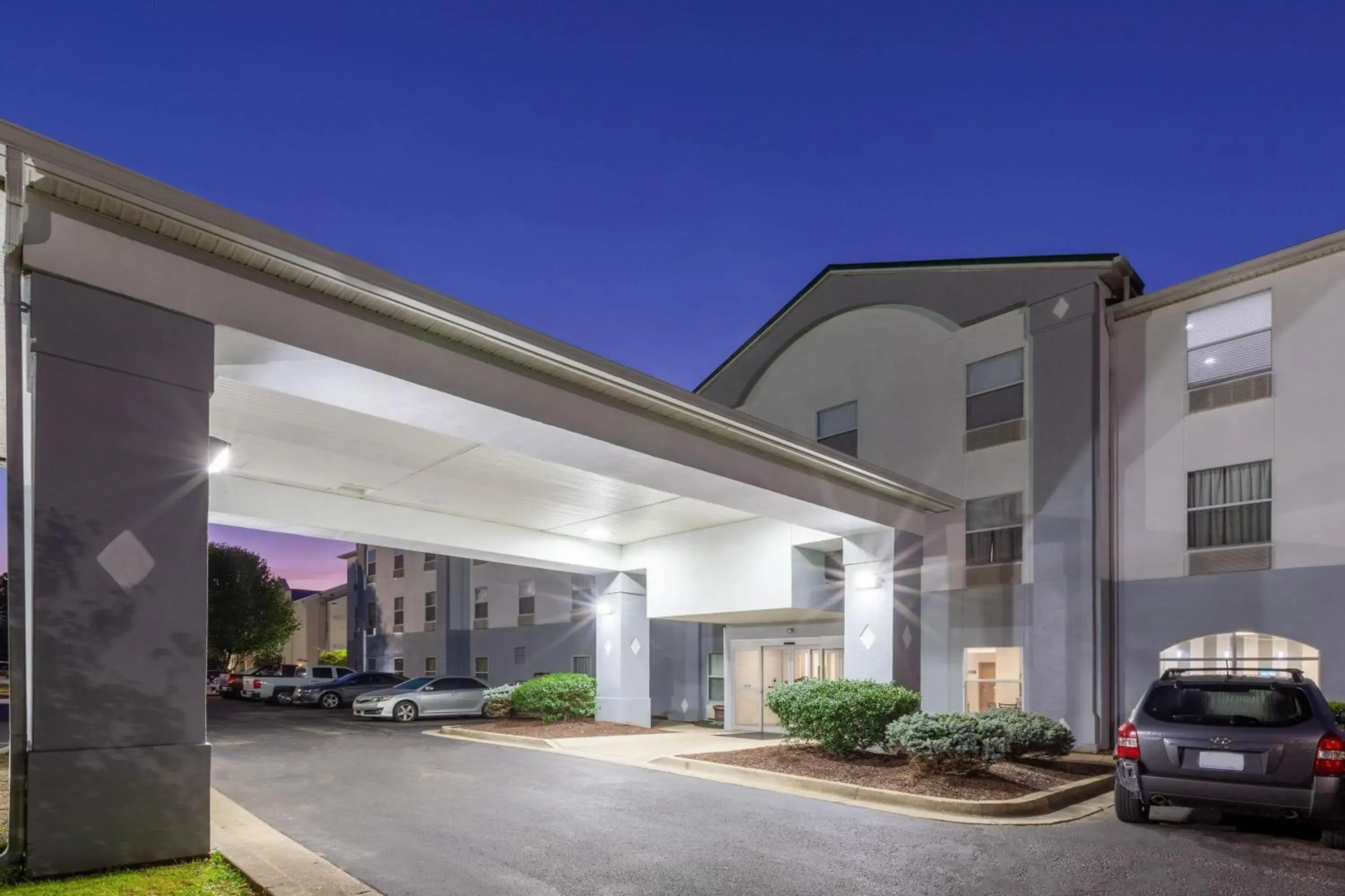 Super 8 by Wyndham La Grange KY Super 8 by Wyndham La Grange KY