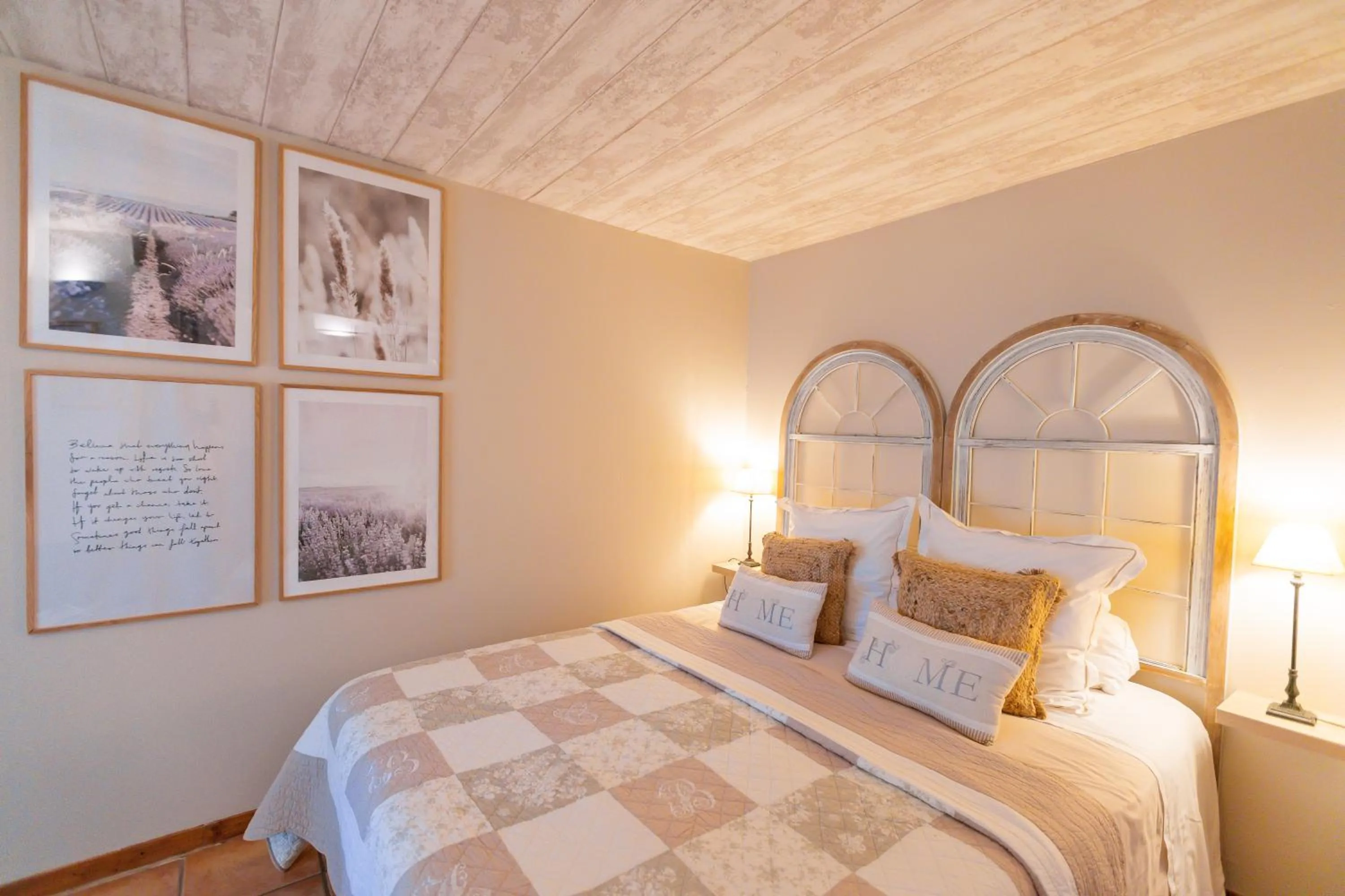 Bedroom, Bed in Le Mas Fraissinet