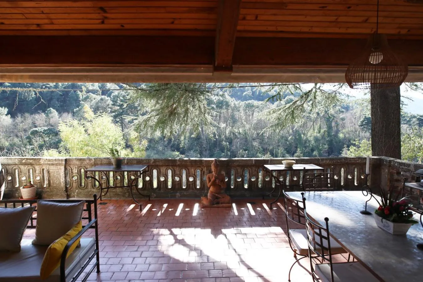 Patio in Le Mas Fraissinet