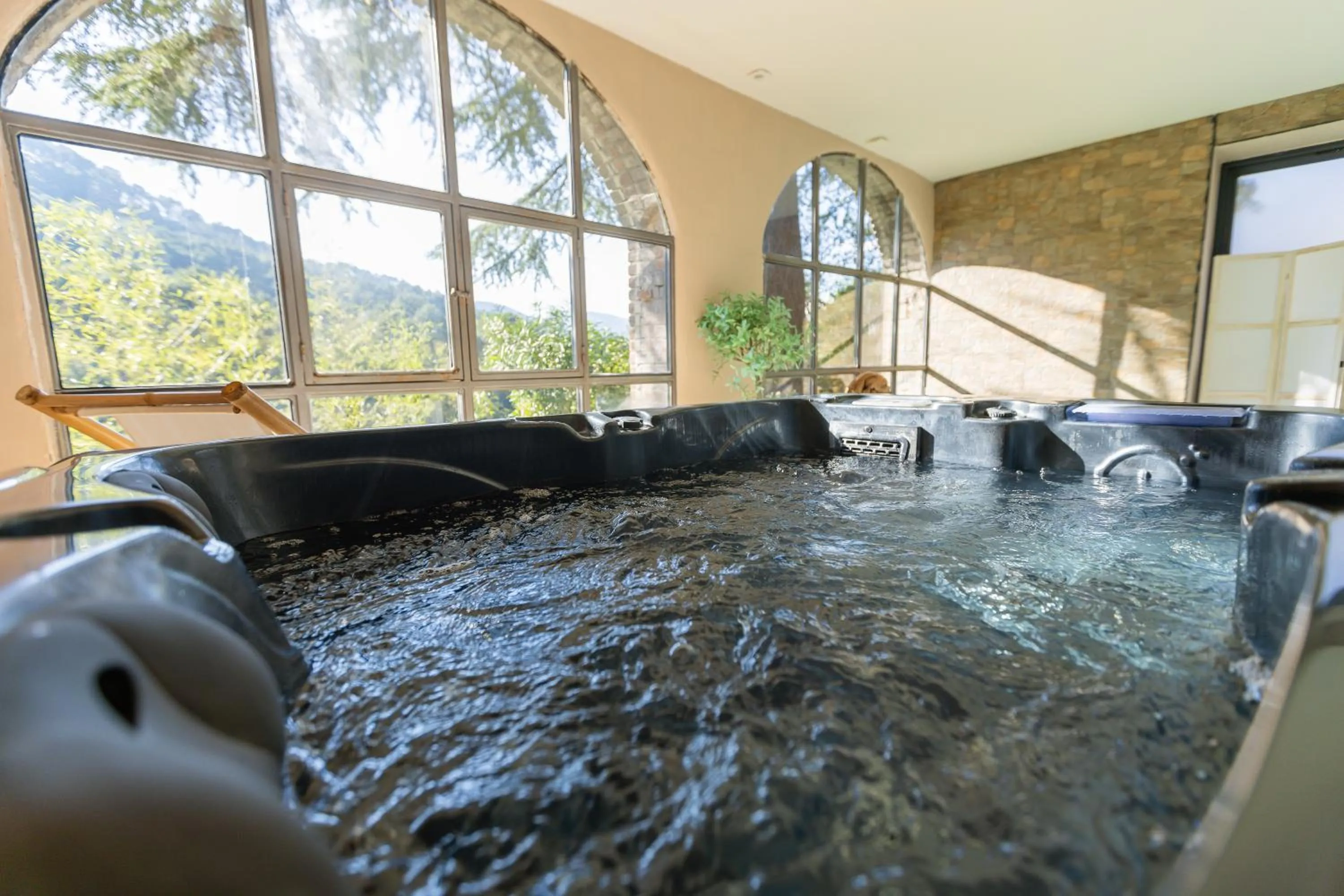 Hot Tub in Le Mas Fraissinet