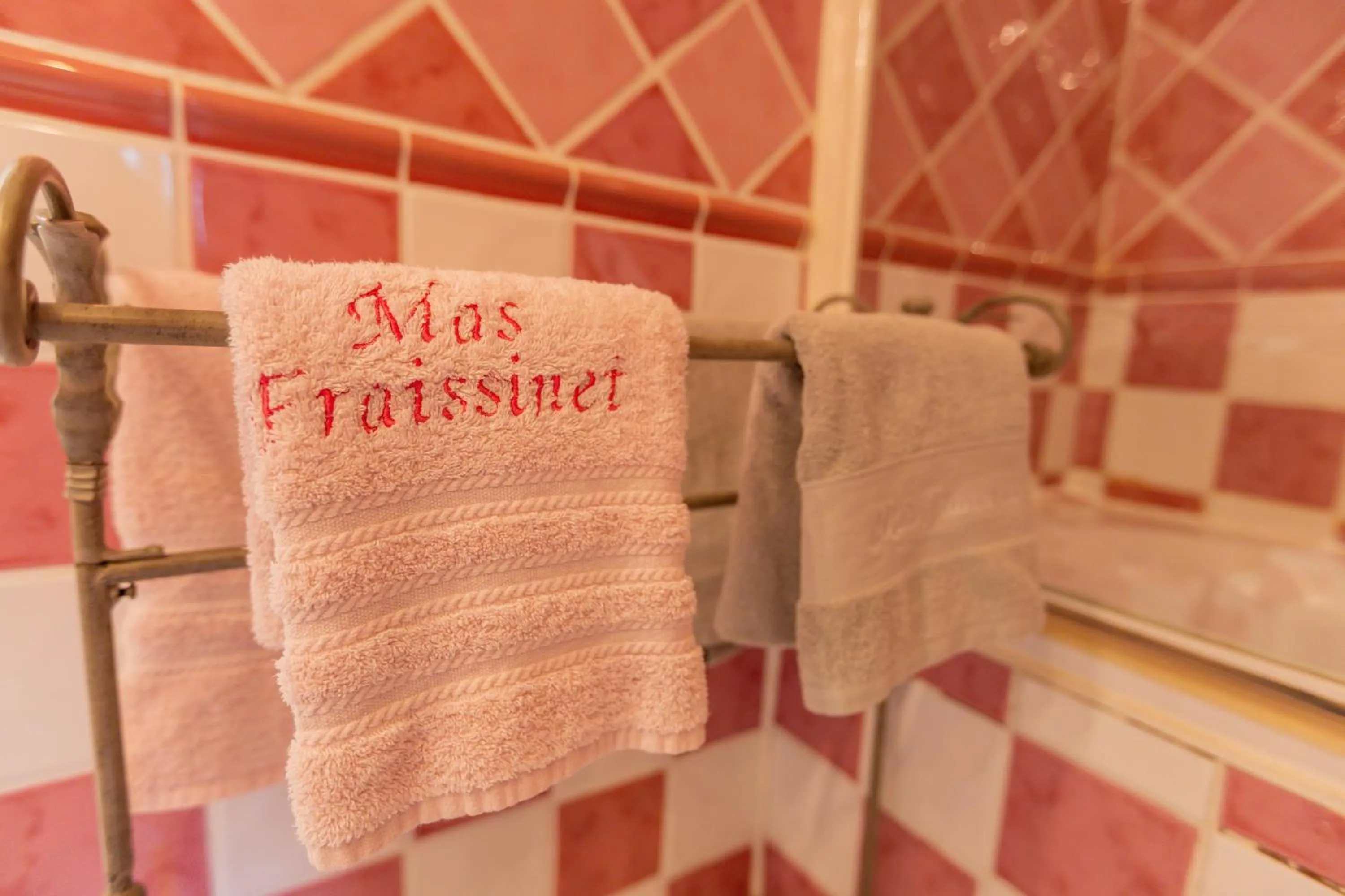 Bathroom in Le Mas Fraissinet