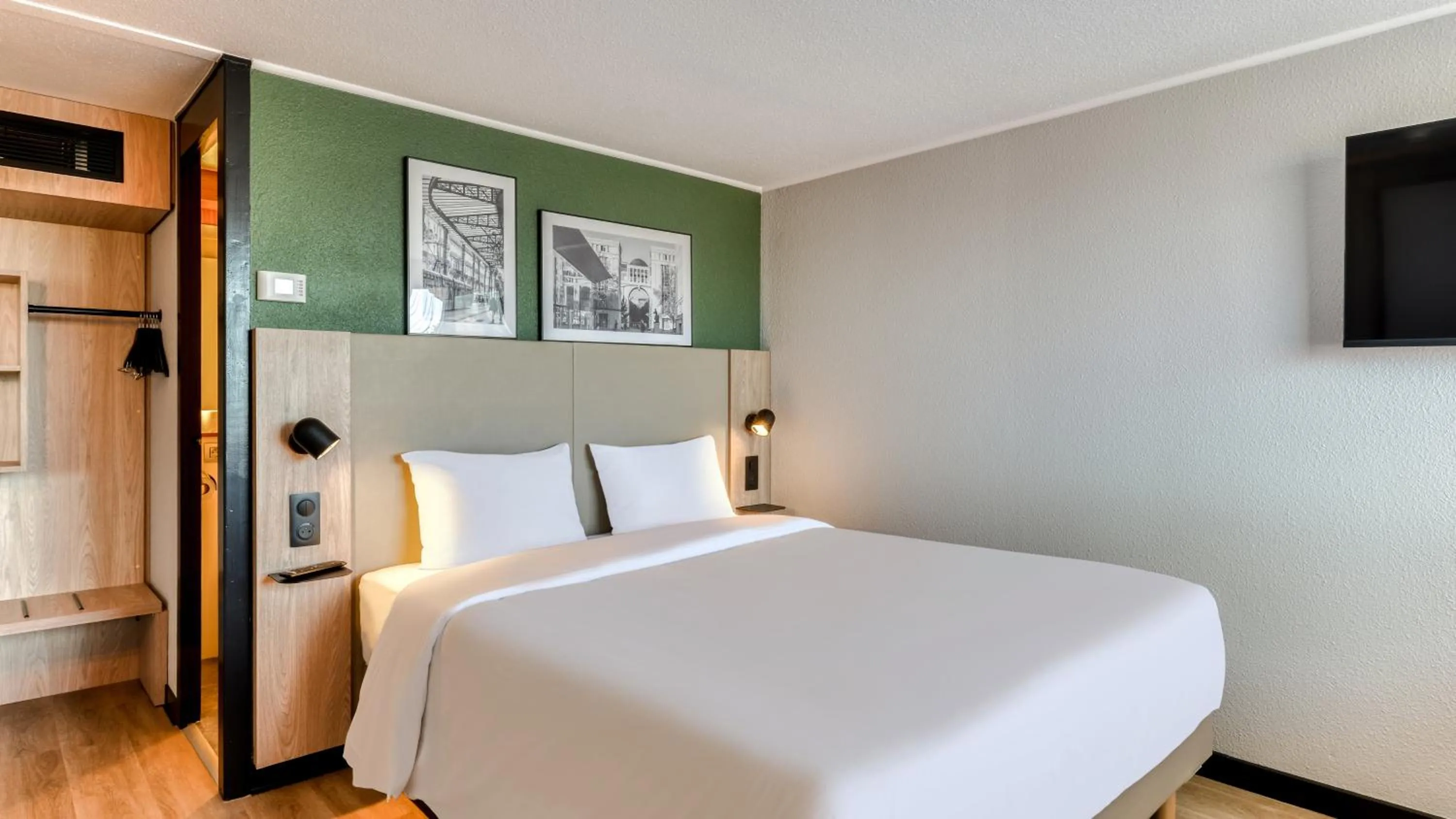 Bed in Campanile Biarritz