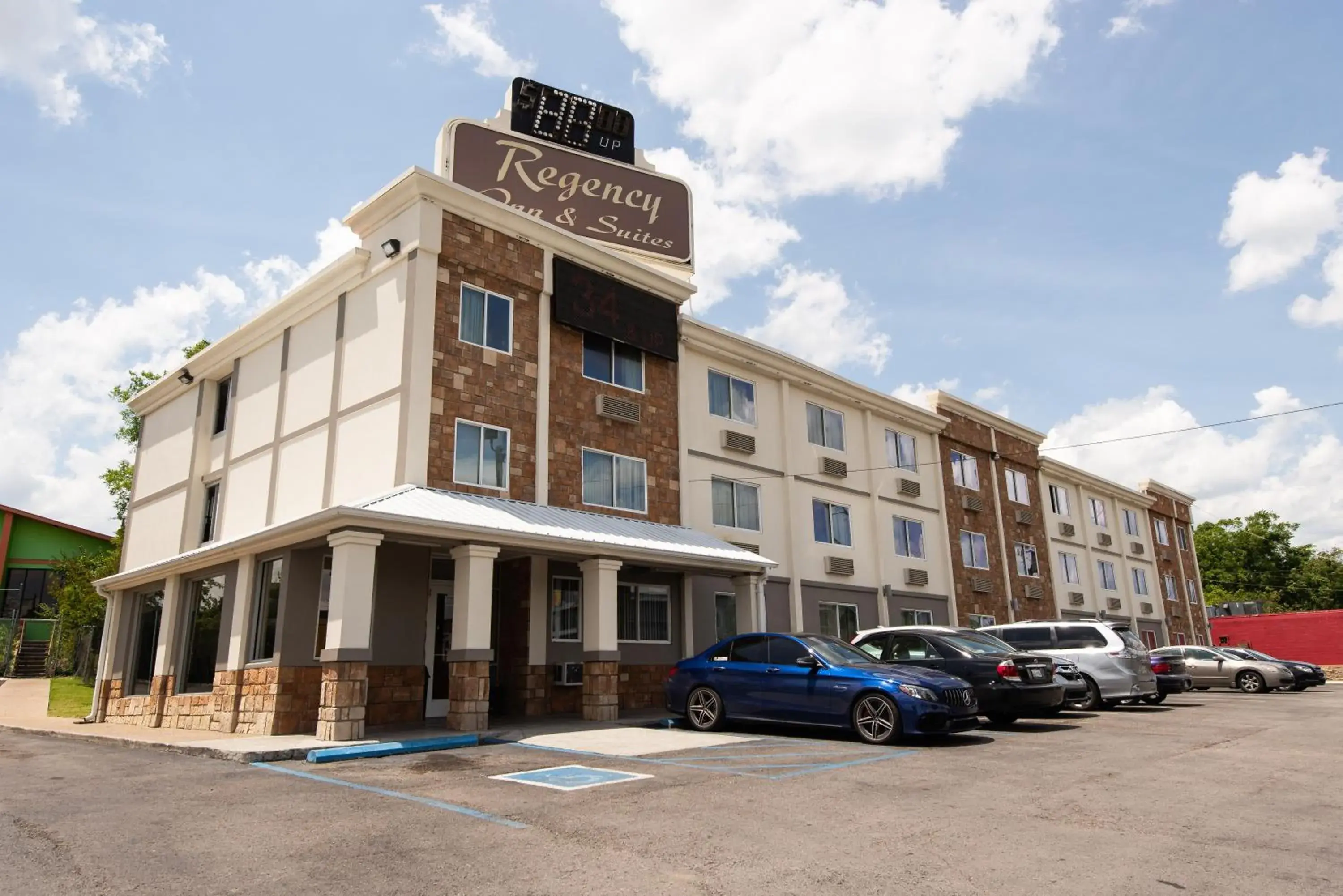 Regency Inn & Suites Regency Inn & Suites