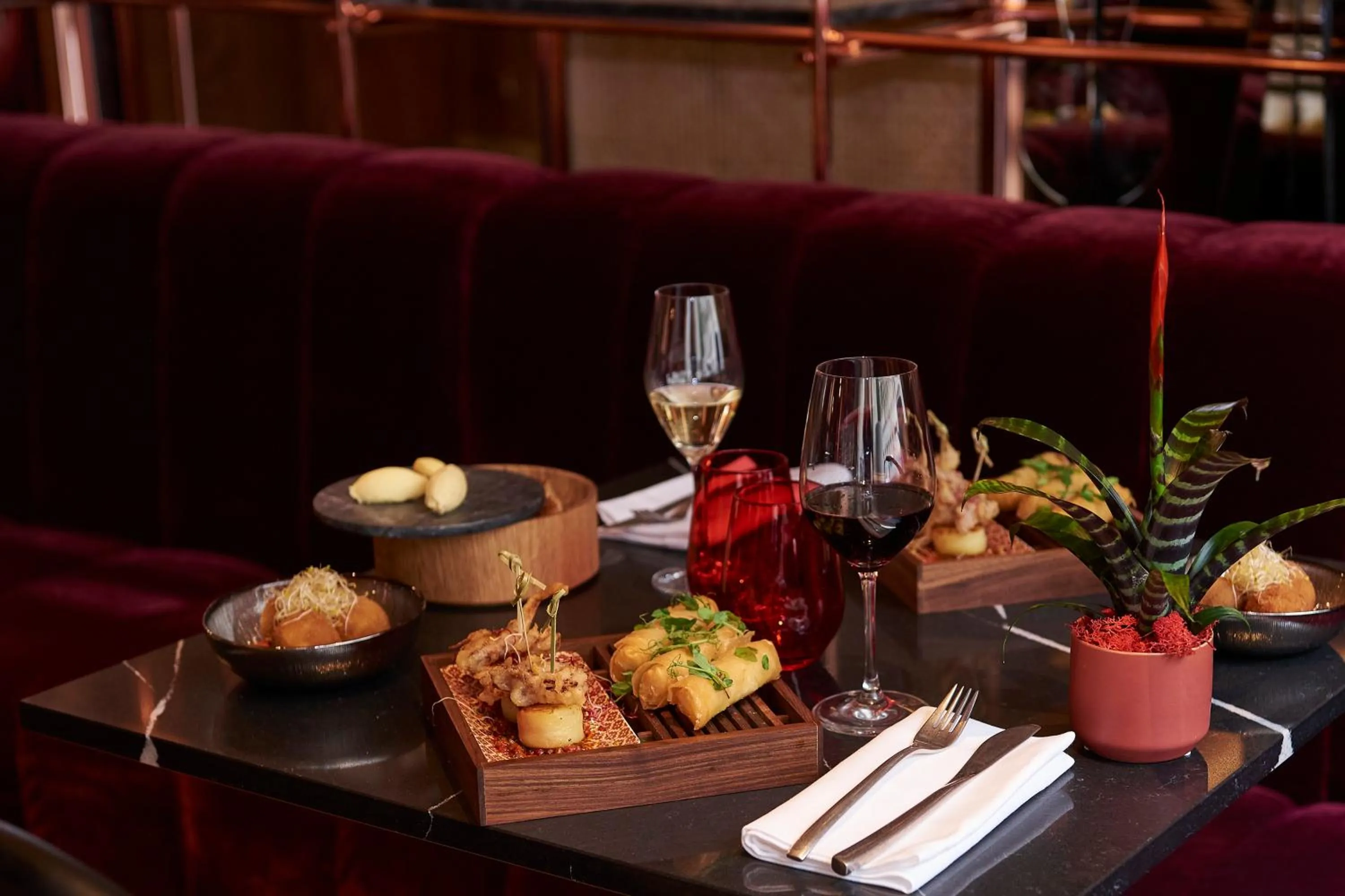 Restaurant/places to eat in Villa Marquis a Member of Melia Collection Tour Eiffel