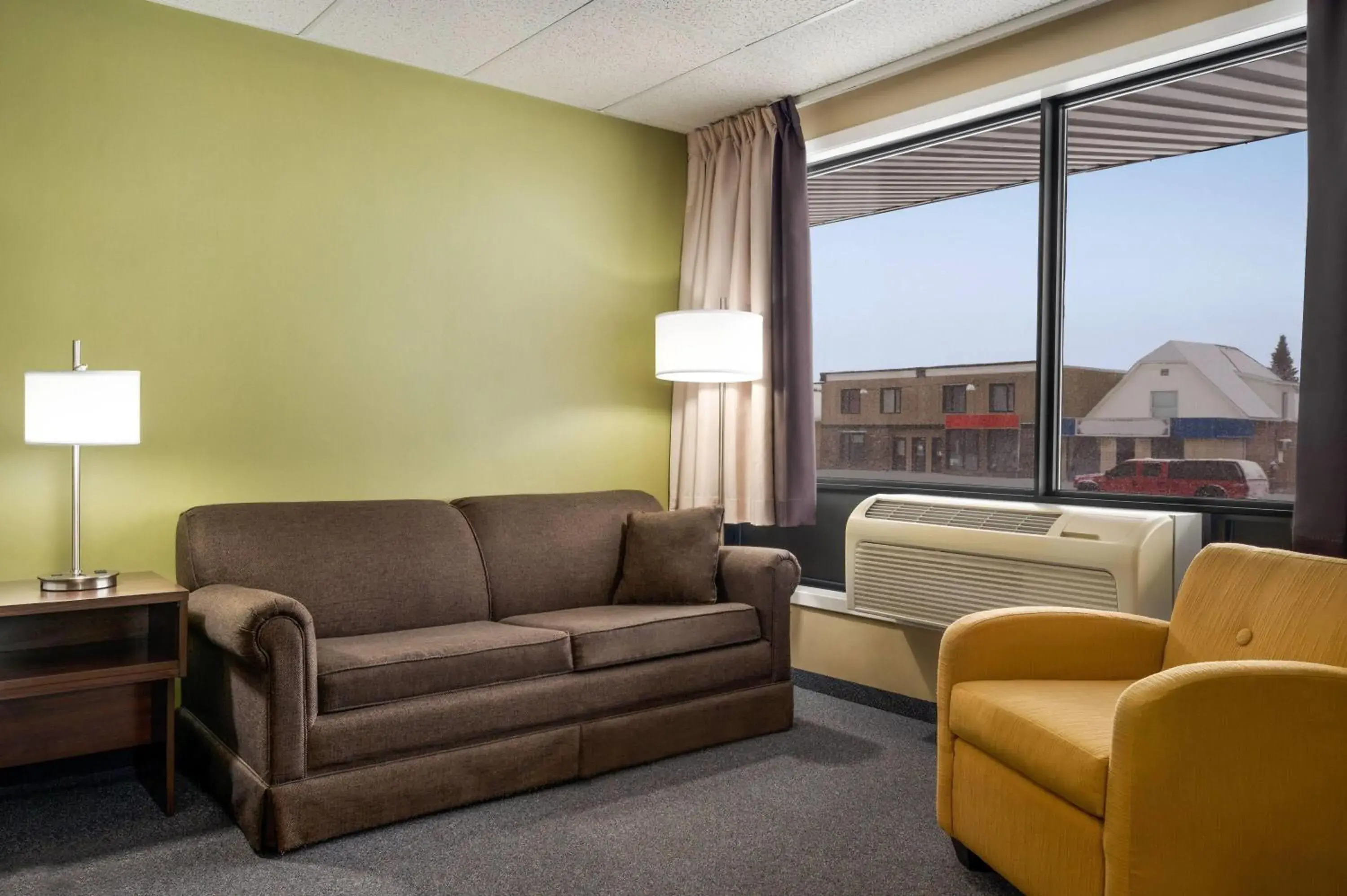 Photo of the whole room in Super 8 by Wyndham Hearst ON Photo of the whole room in Super 8 by Wyndham Hearst ON