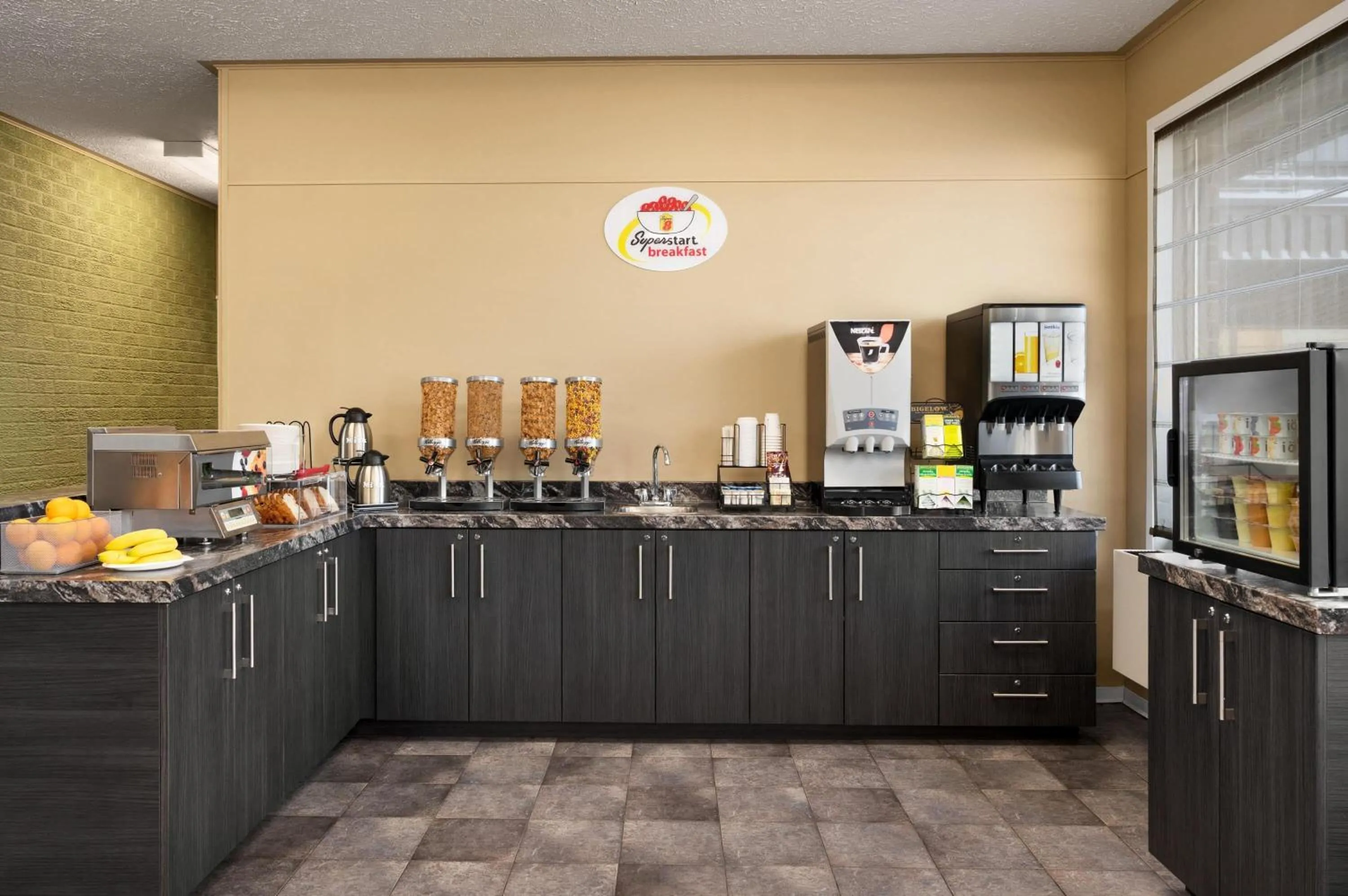 Breakfast in Super 8 by Wyndham Hearst ON