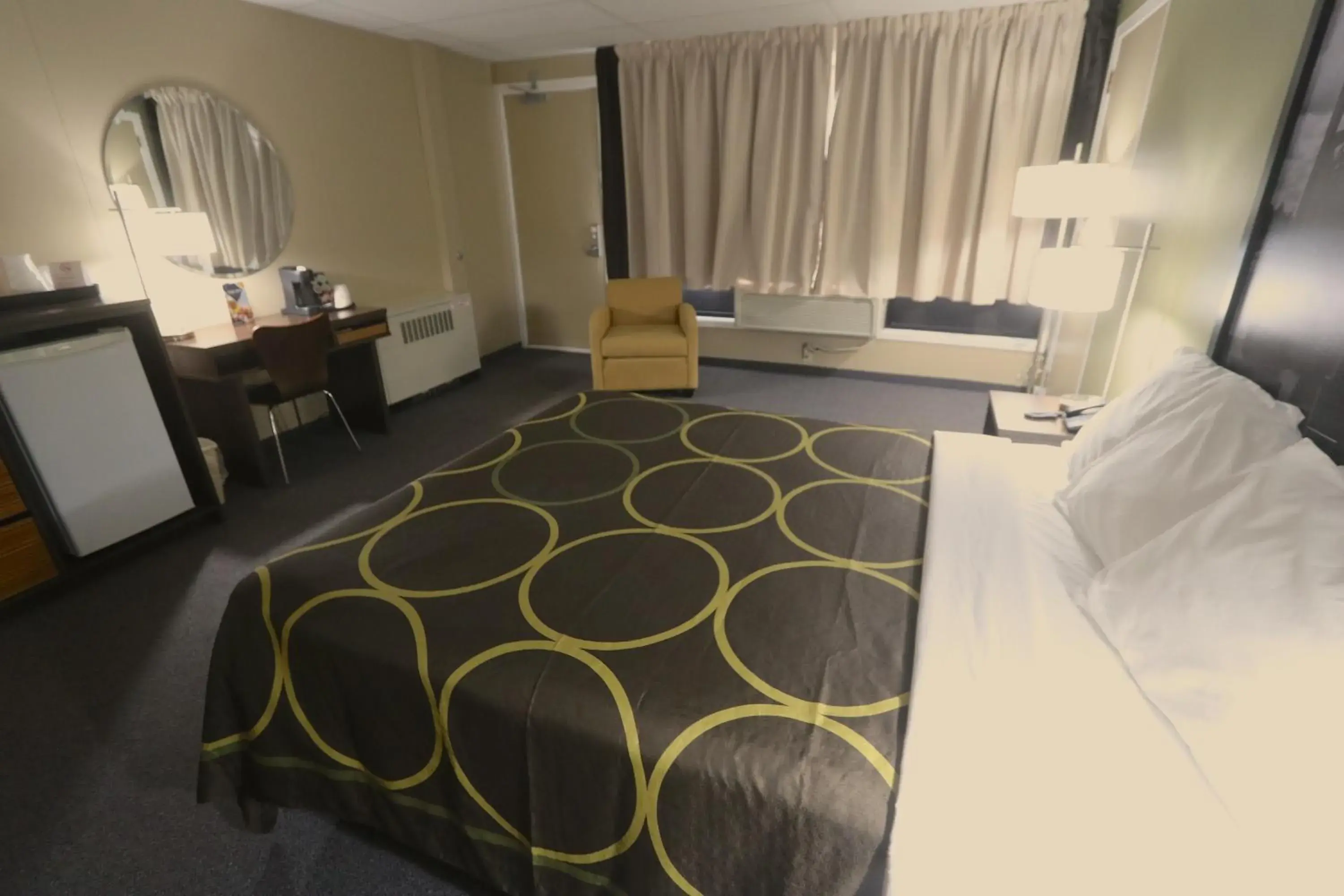 Photo of the whole room, Bed in Super 8 by Wyndham Hearst ON Photo of the whole room, Bed in Super 8 by Wyndham Hearst ON