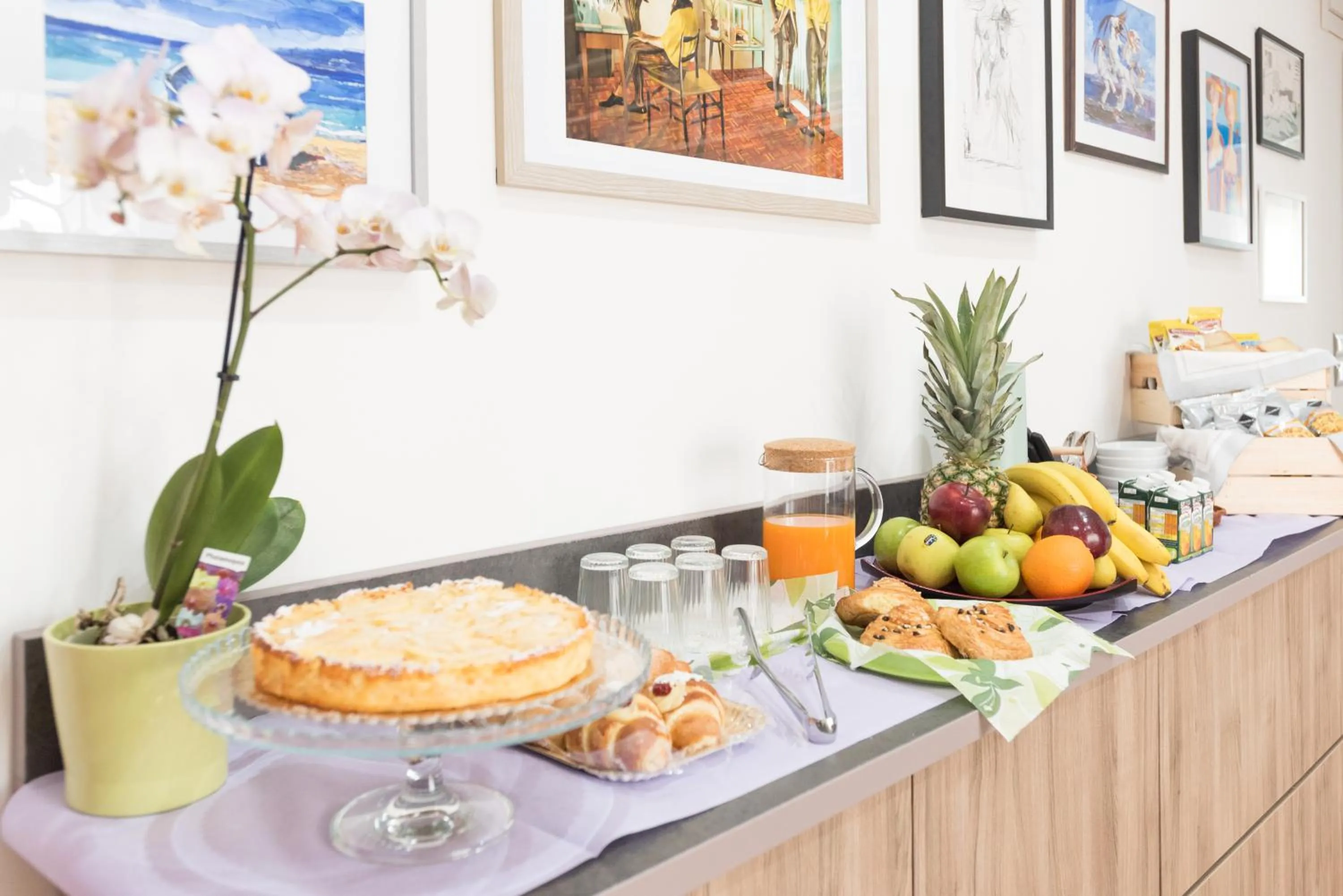 Buffet breakfast in Starnone Bed&Book