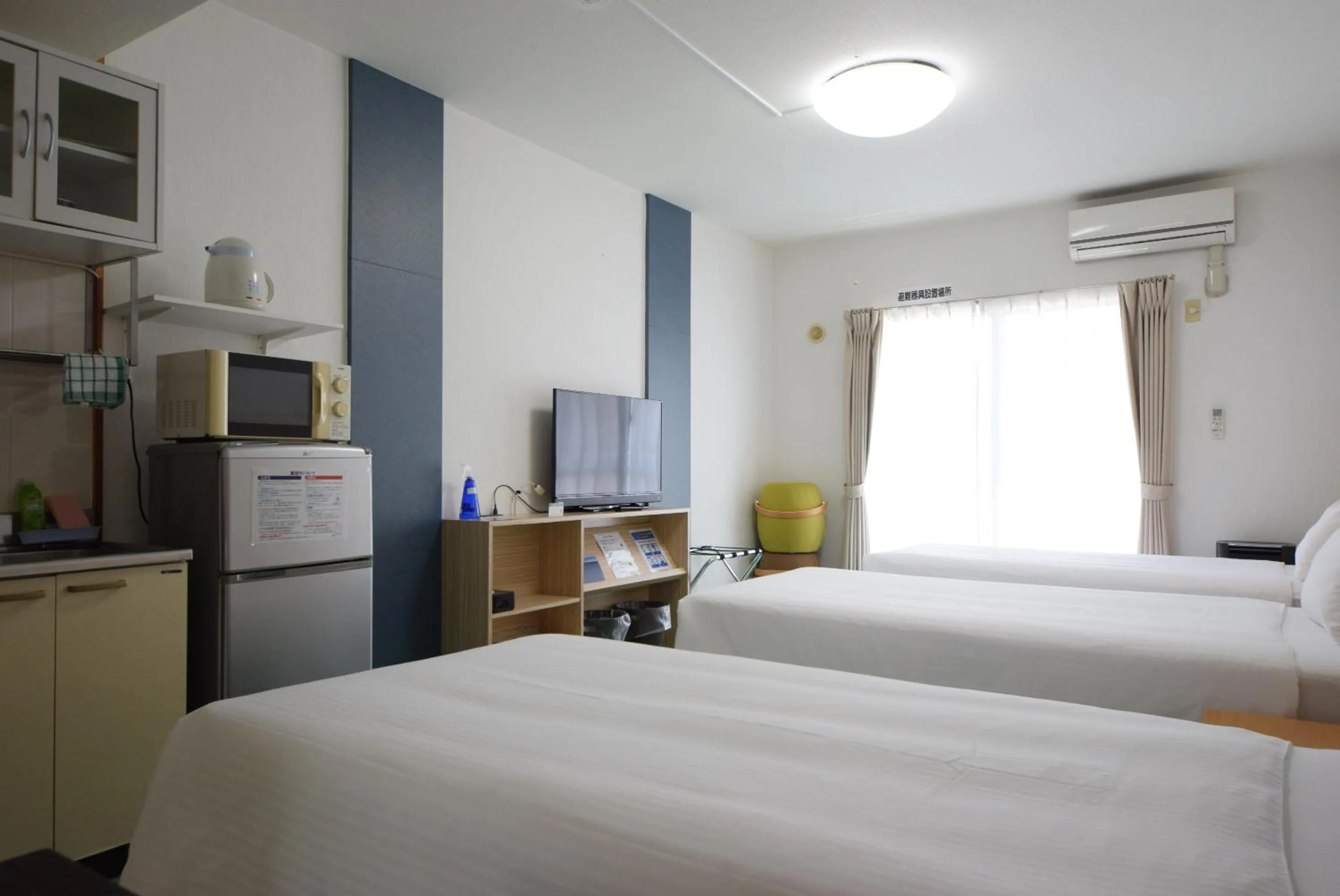 Photo of the whole room in STAY IN SUMUKA Kokusai Street