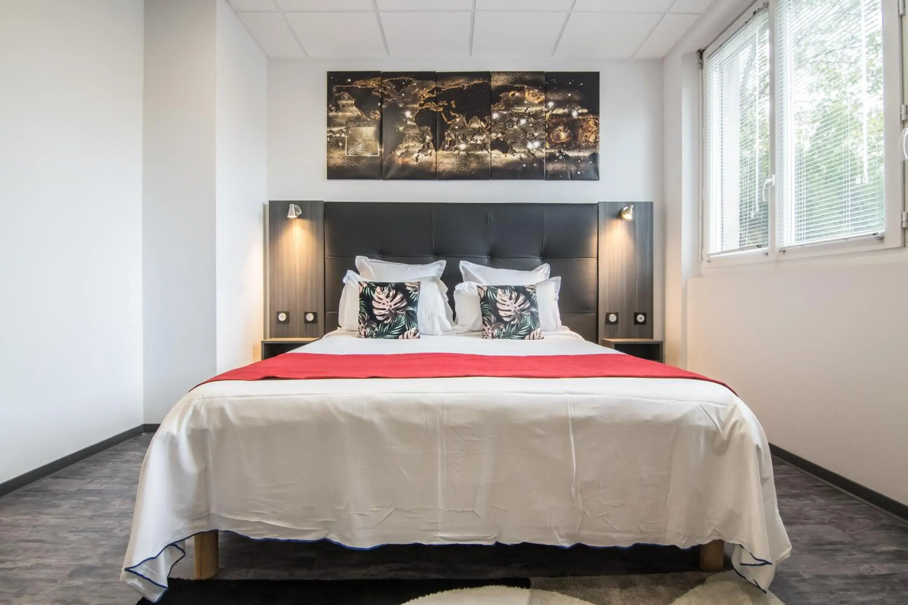 Suite in The Originals City, Hôtel Rive Droite, Albi "Quartier Madeleine" Suite in The Originals City, Hôtel Rive Droite, Albi "Quartier Madeleine"