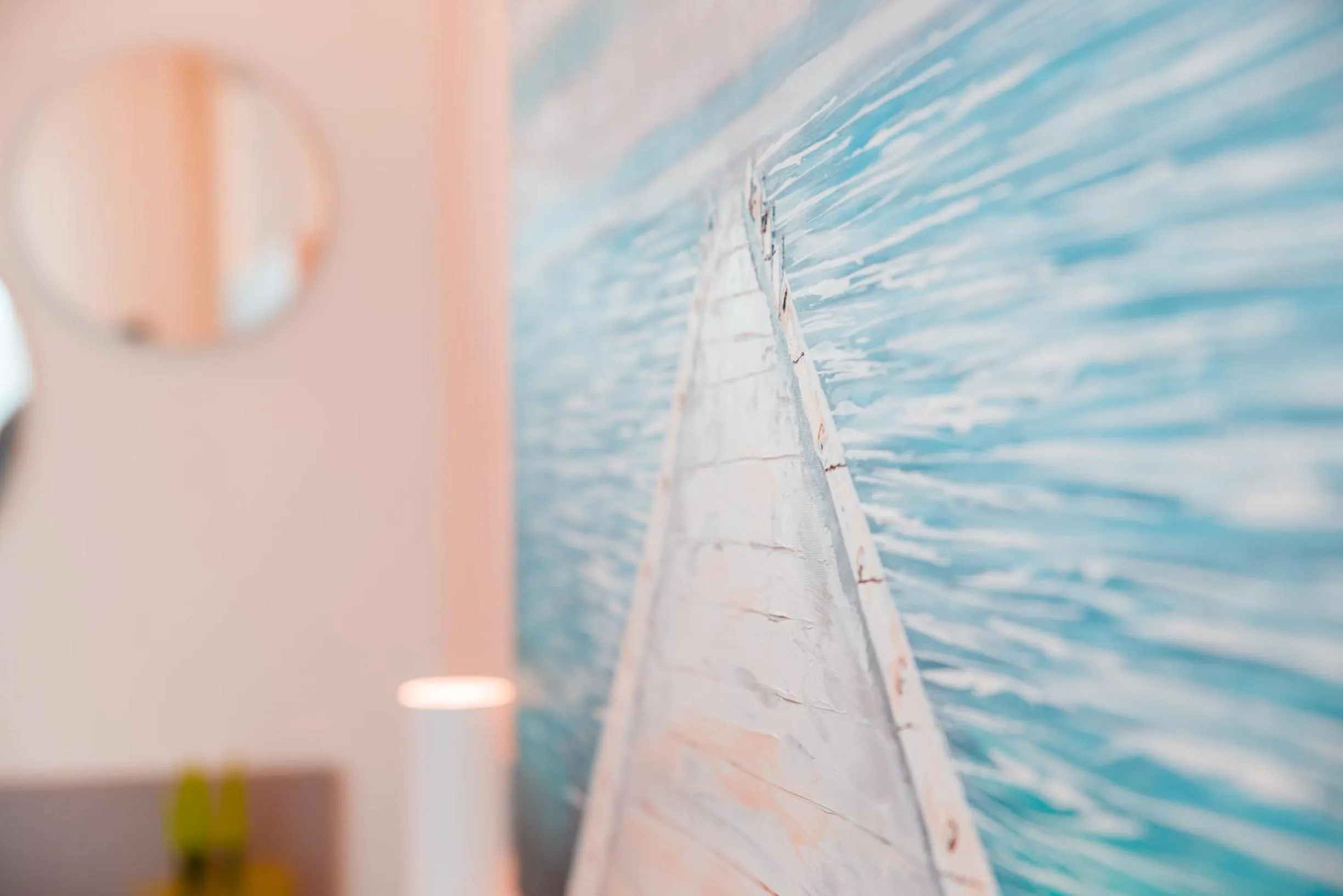 Decorative detail in kamilia guestrooms