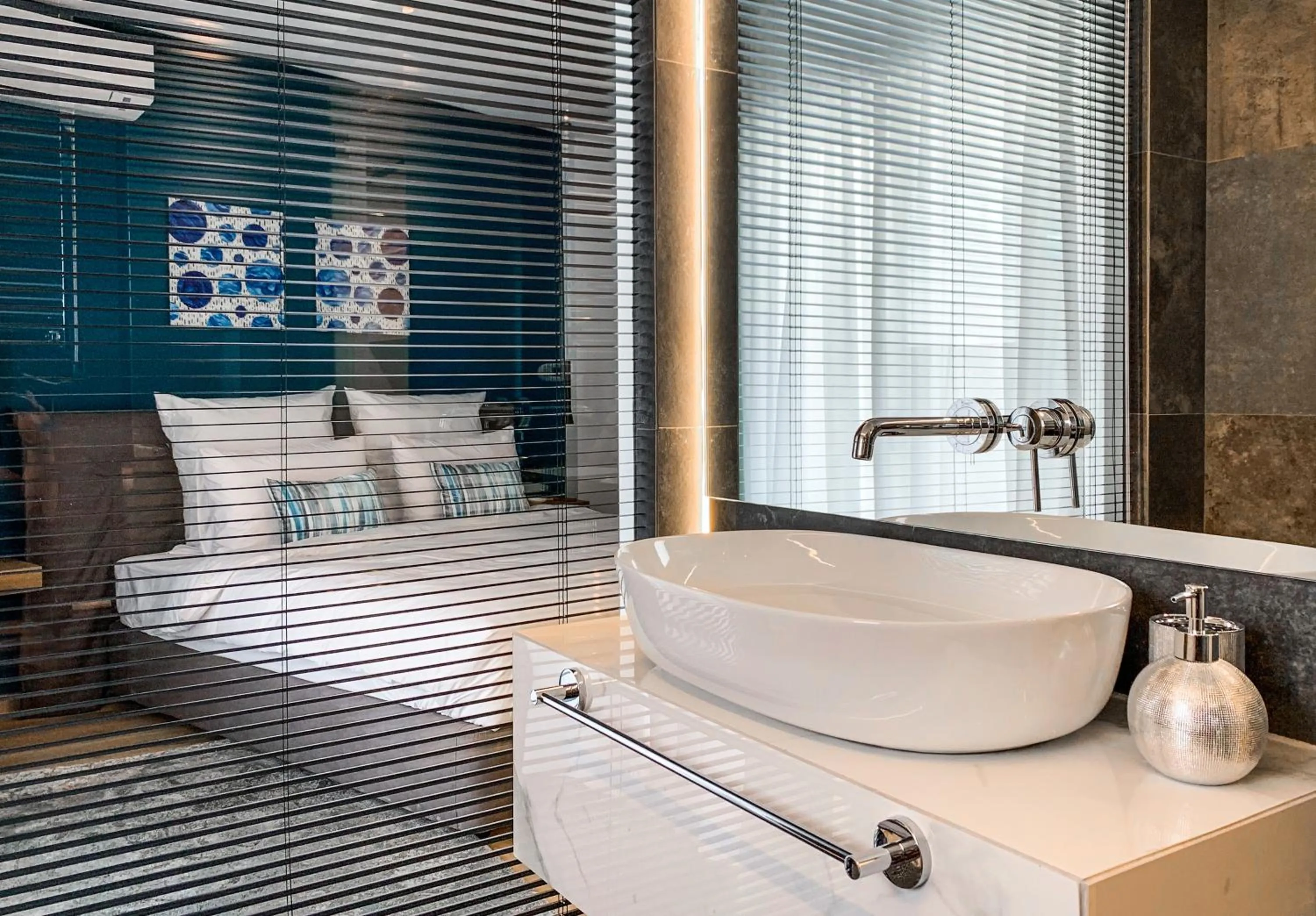 Bathroom in PINACOTA SUITES ATHENS