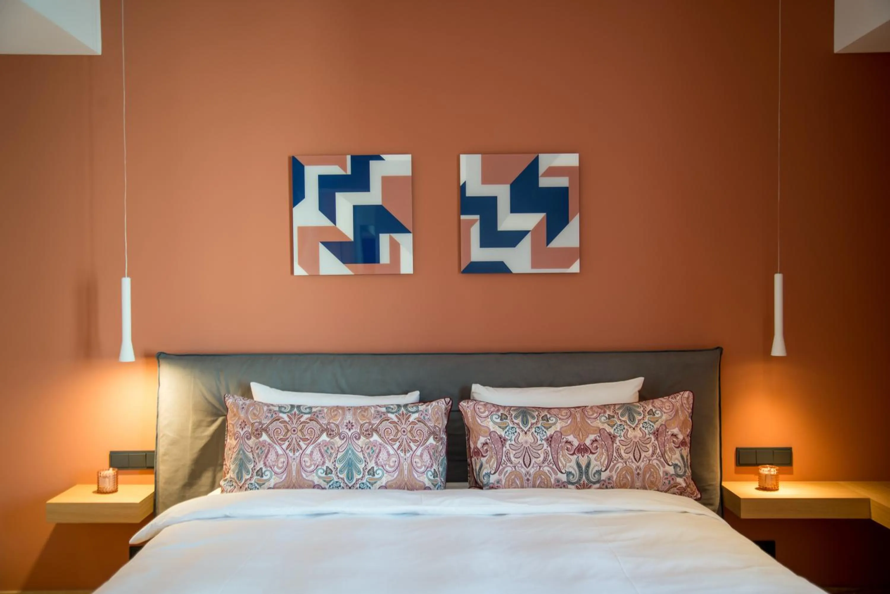 Bed in PINACOTA SUITES ATHENS