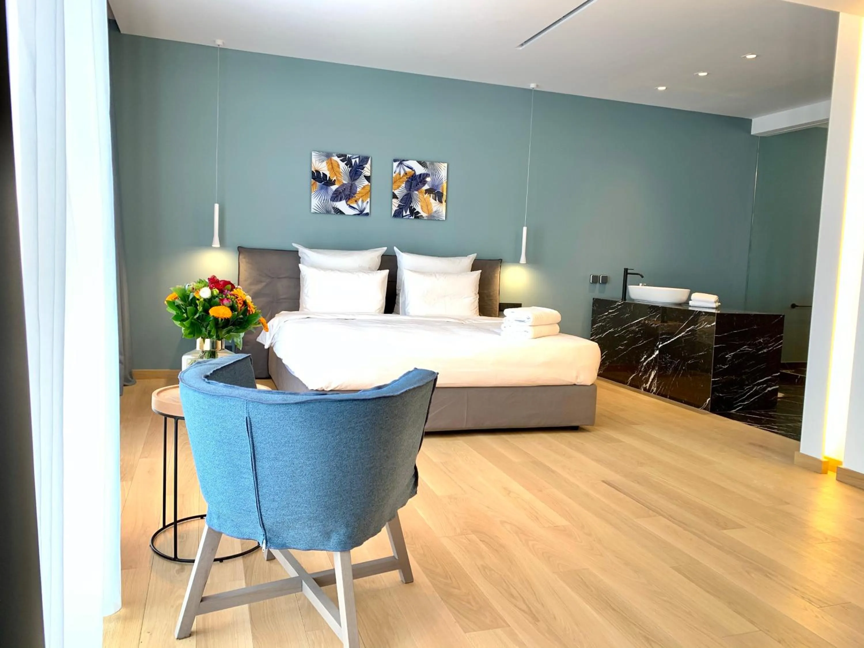 Bed in PINACOTA SUITES ATHENS