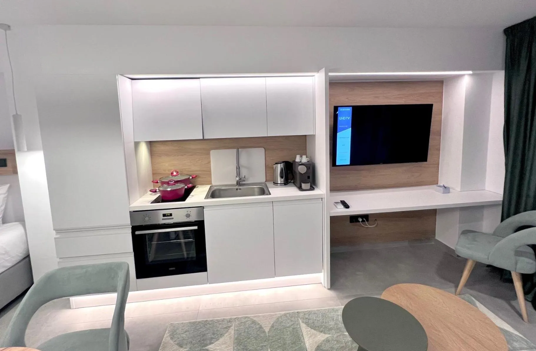 PINACOTA SUITES ATHENS