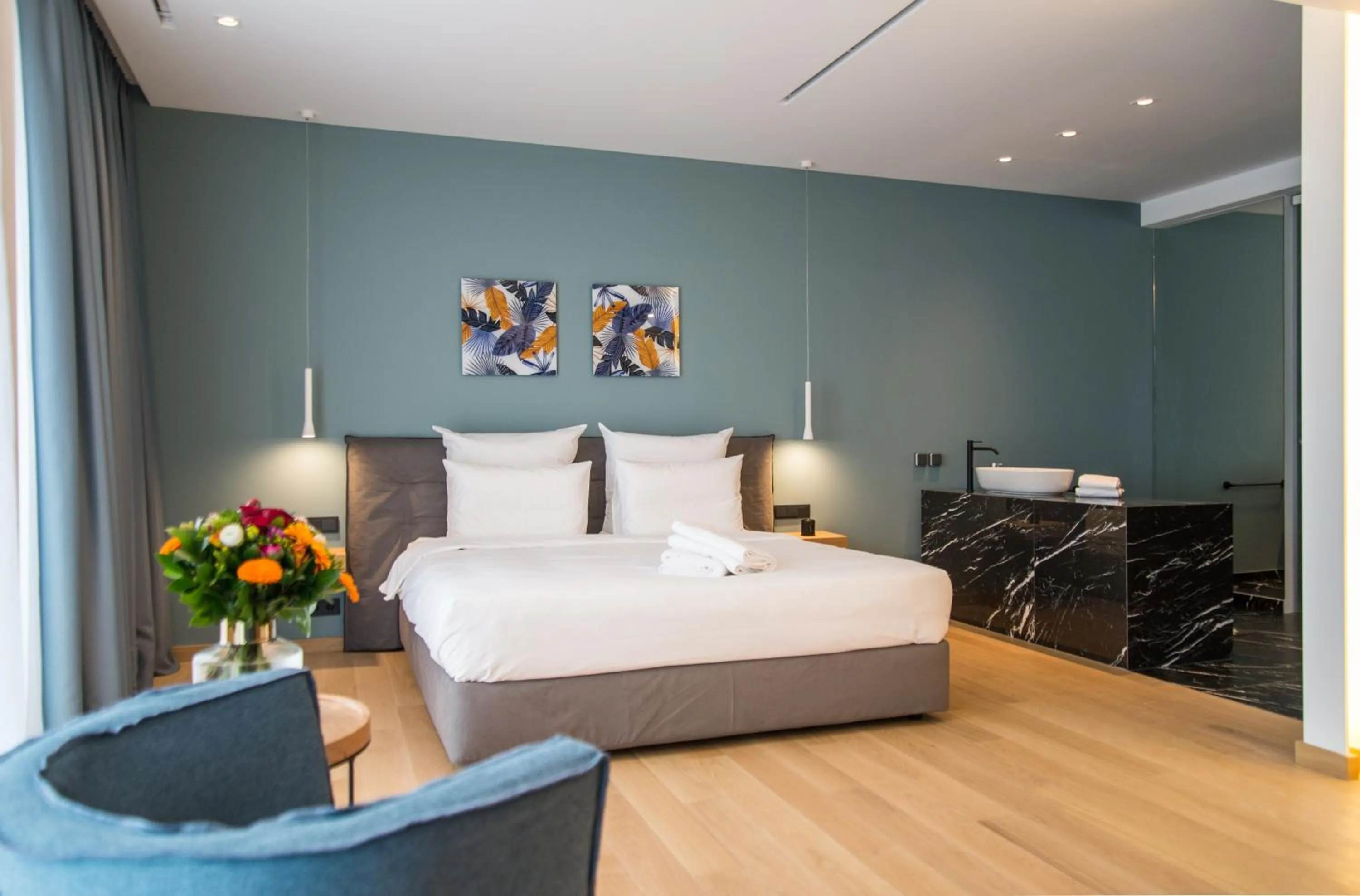 Bed in PINACOTA SUITES ATHENS