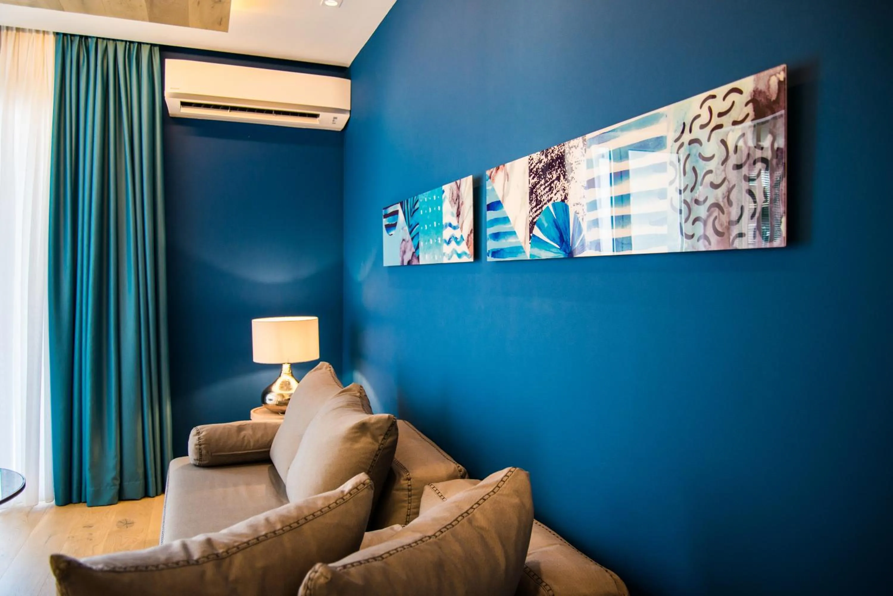 PINACOTA SUITES ATHENS