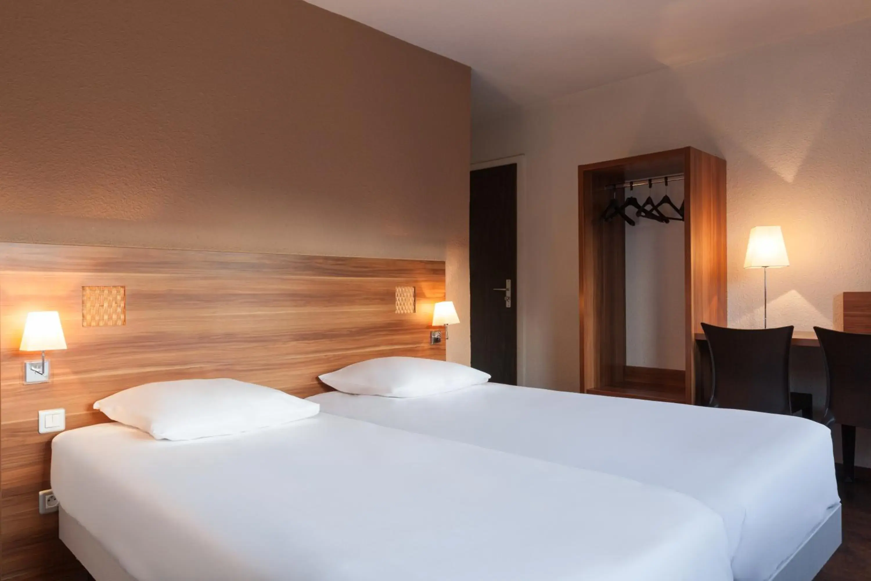 Photo of the whole room, Bed in The Originals City, Hôtel Colmar Gare Photo of the whole room, Bed in The Originals City, Hôtel Colmar Gare