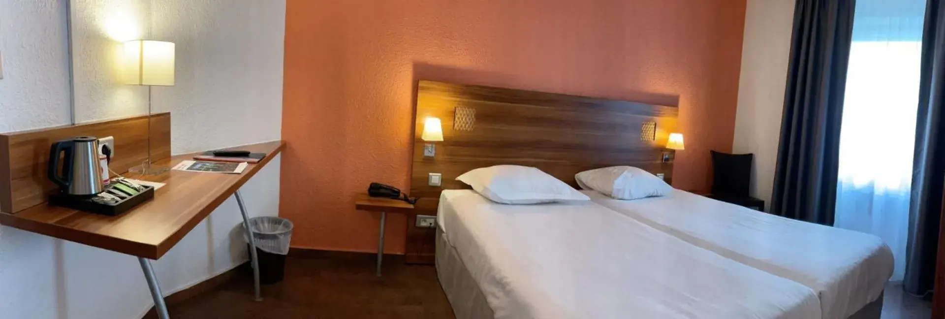 Bed in The Originals City, Hôtel Colmar Gare Bed in The Originals City, Hôtel Colmar Gare