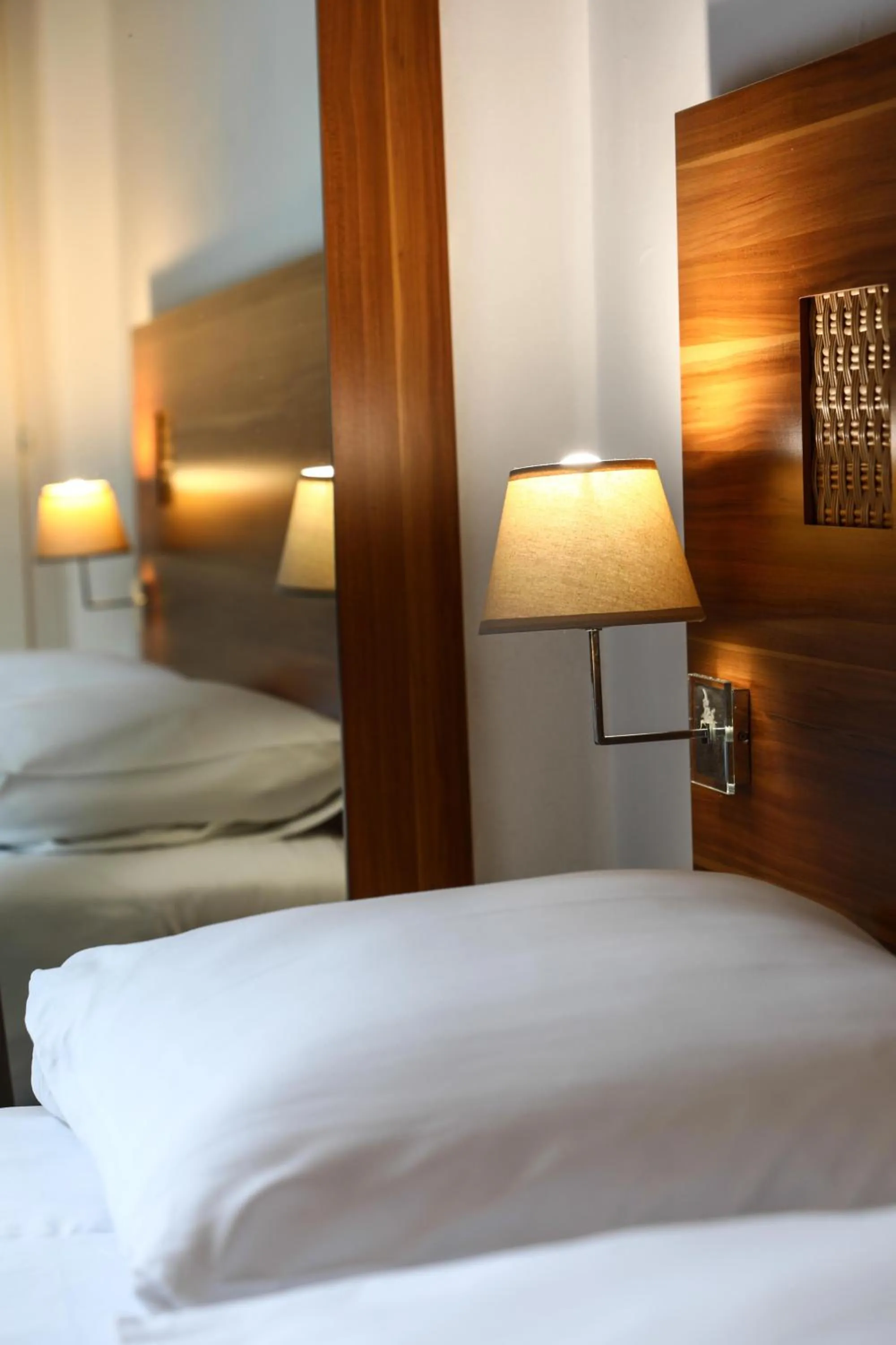 Decorative detail, Bed in The Originals City, Hôtel Colmar Gare