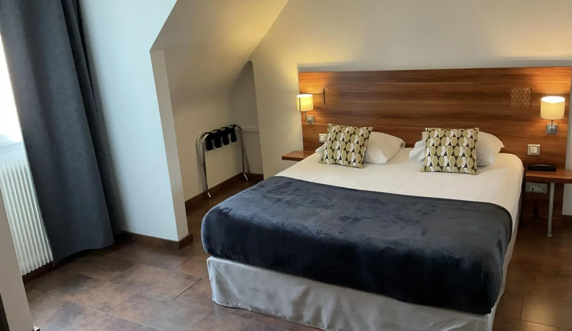 Photo of the whole room, Bed in The Originals City, Hôtel Colmar Gare Photo of the whole room, Bed in The Originals City, Hôtel Colmar Gare