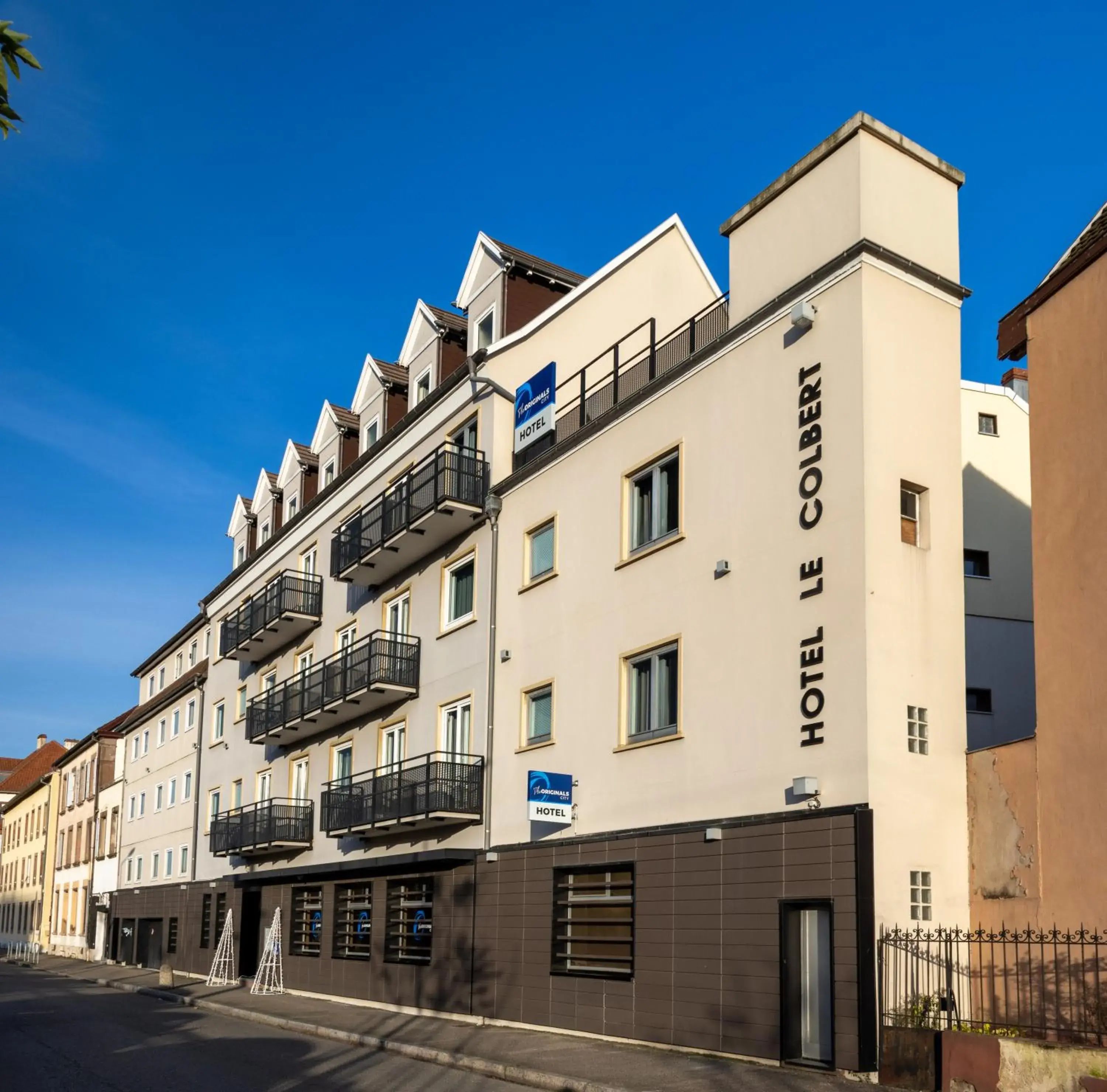 Property building in The Originals City, Hôtel Colmar Gare Property building in The Originals City, Hôtel Colmar Gare