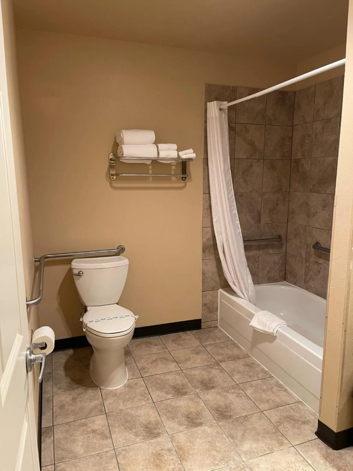 Bathroom in Fairground Inn