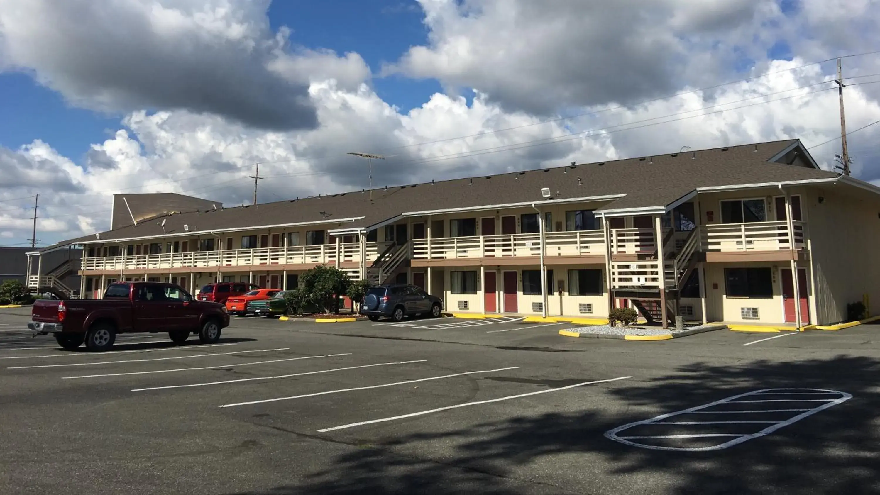 Property building in Fairground Inn Property building in Fairground Inn