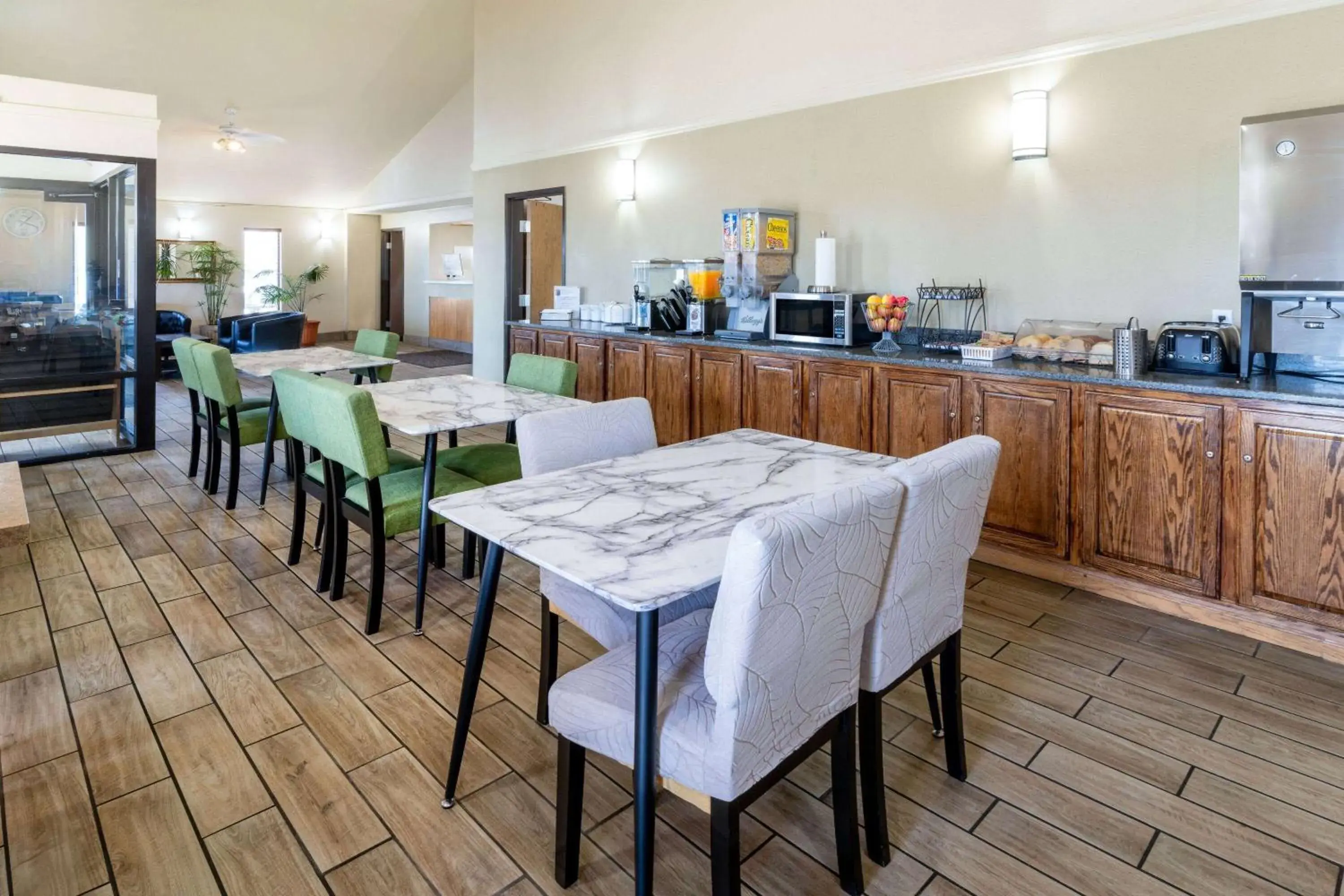 Breakfast in Super 8 by Wyndham Cheyenne WY Breakfast in Super 8 by Wyndham Cheyenne WY