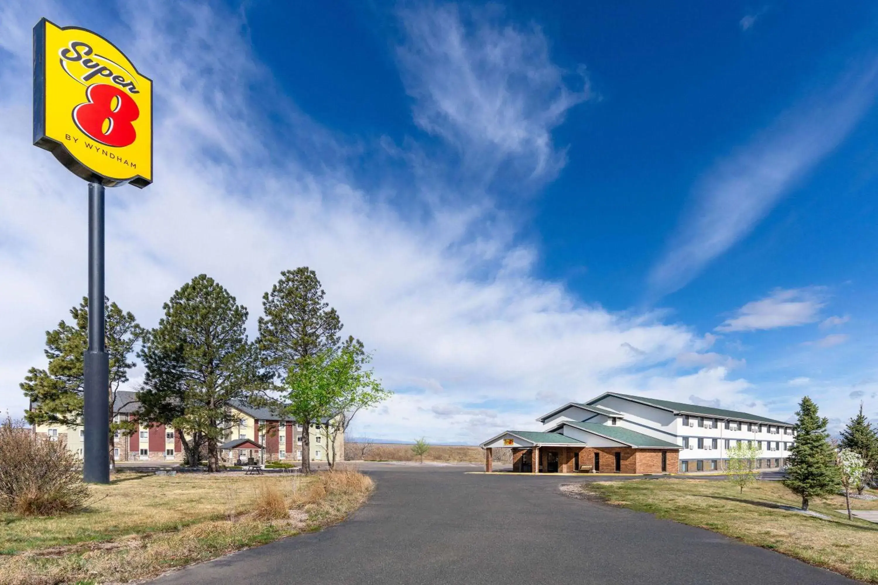 Property building in Super 8 by Wyndham Cheyenne WY Property building in Super 8 by Wyndham Cheyenne WY