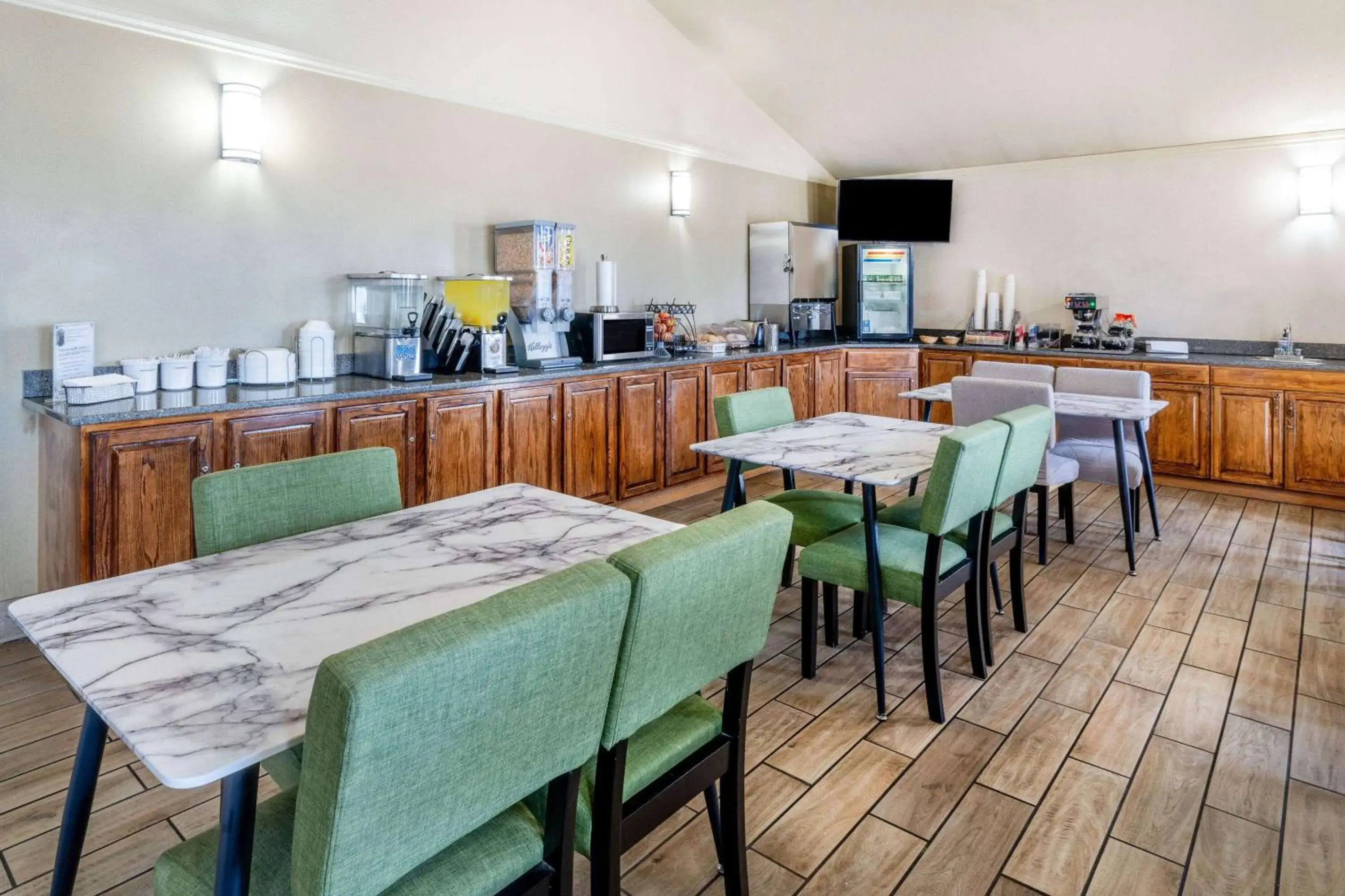 Breakfast in Super 8 by Wyndham Cheyenne WY Breakfast in Super 8 by Wyndham Cheyenne WY