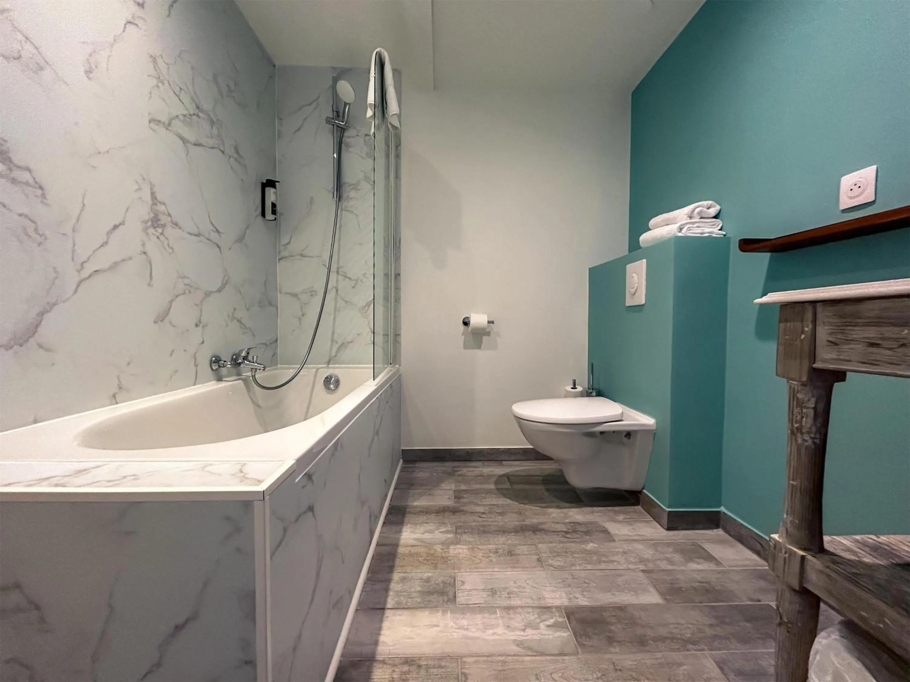 Bathroom in Hotel de la Bourse, Mulhouse Gare, Sure Hotel Collection by Best Western