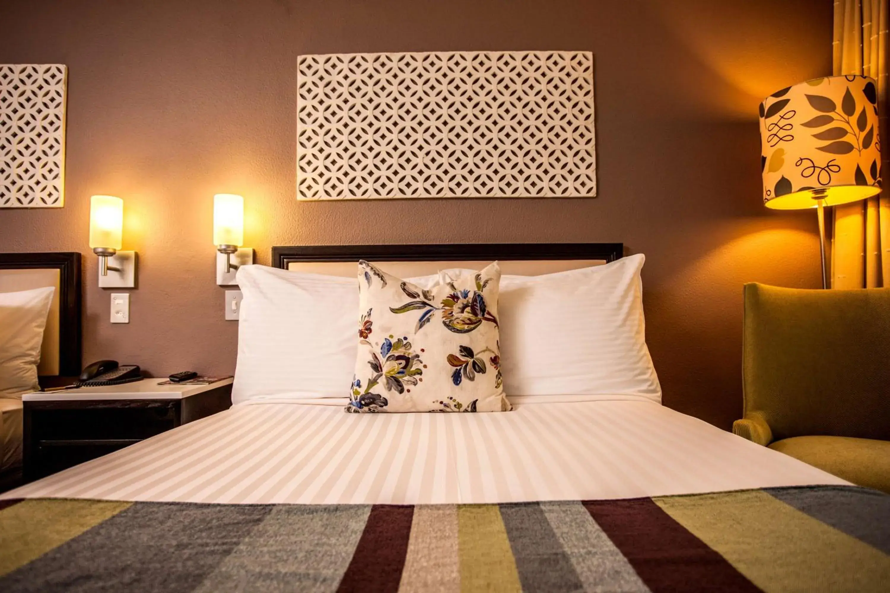 Photo of the whole room, Bed in Sabi River Sun Resort Photo of the whole room, Bed in Sabi River Sun Resort