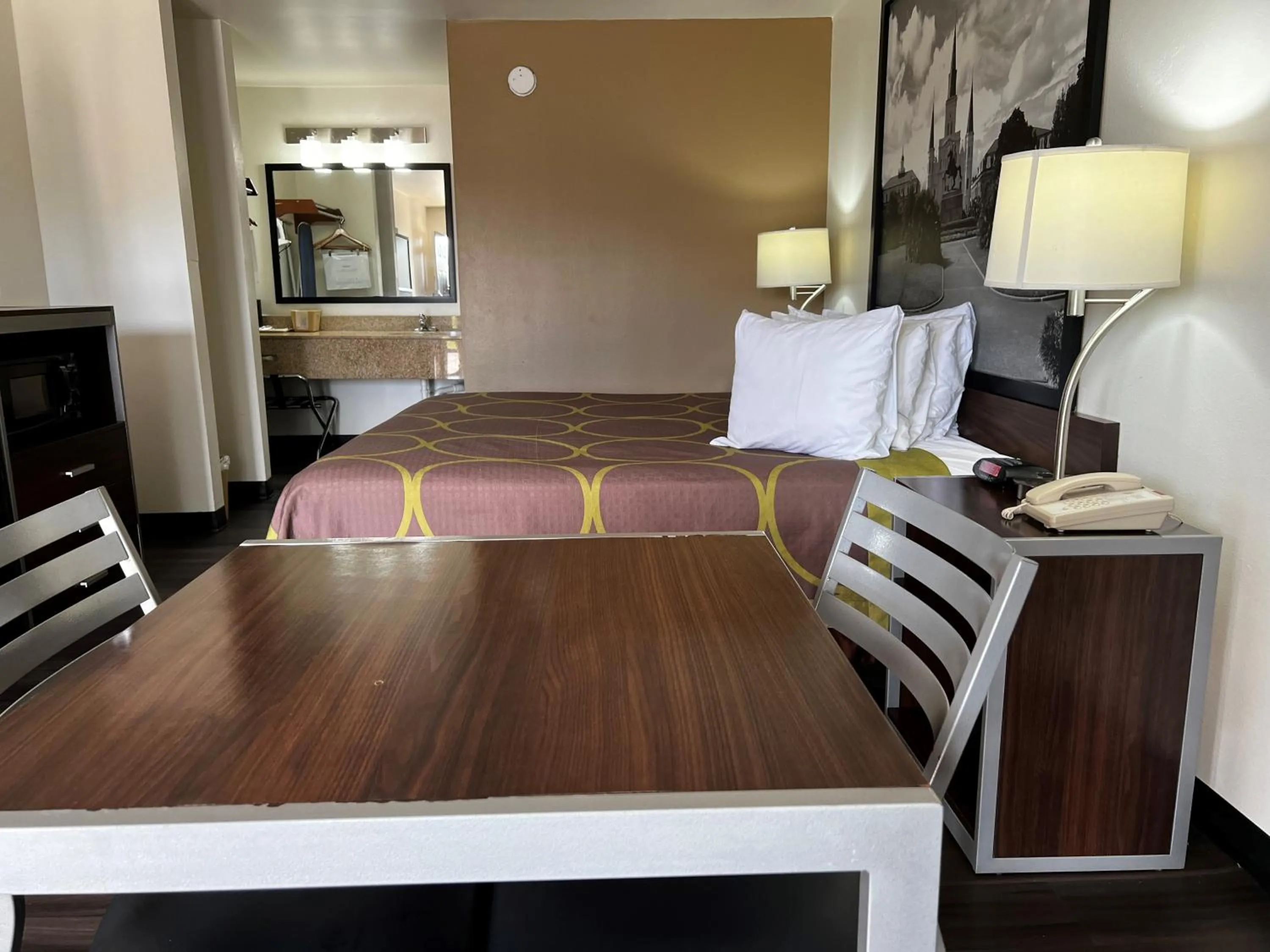 Bedroom in Super 8 by Wyndham Slidell