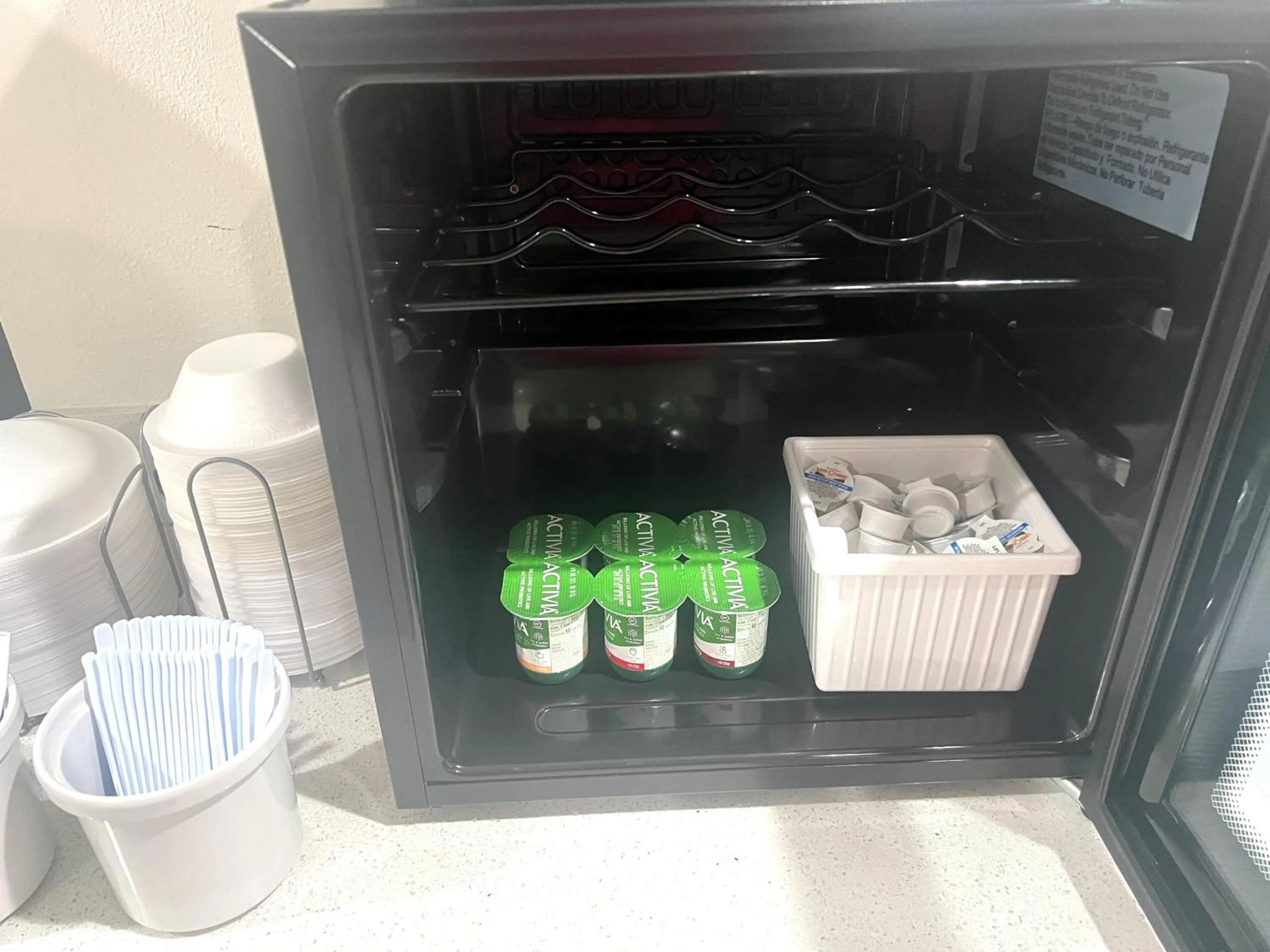 Buffet breakfast in Super 8 by Wyndham Slidell