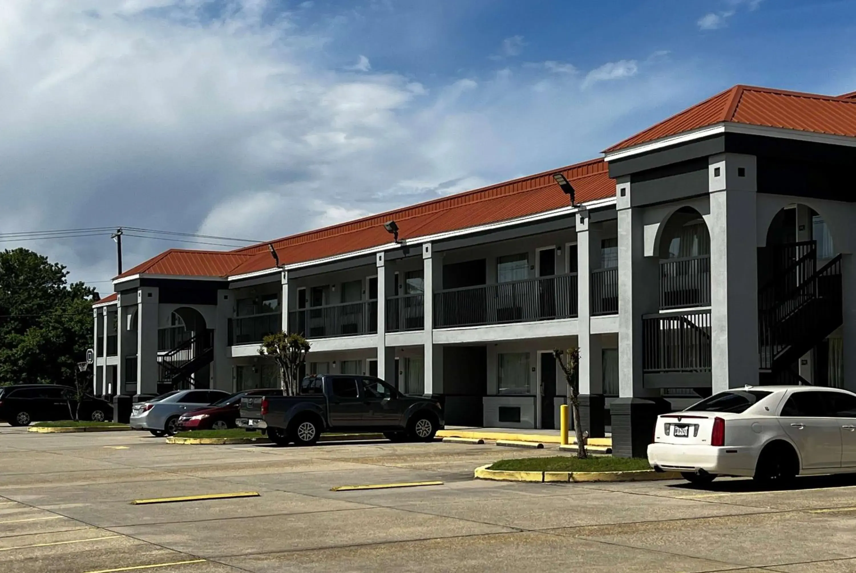 Property building in Super 8 by Wyndham Slidell Property building in Super 8 by Wyndham Slidell
