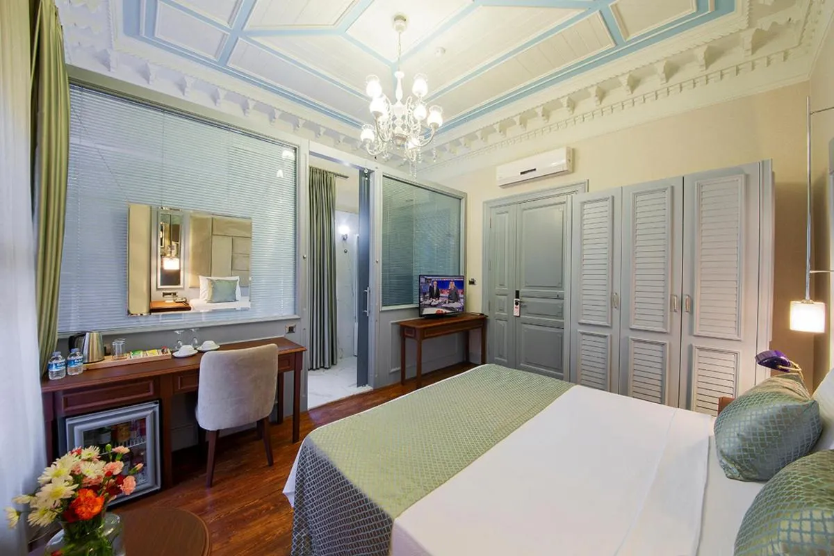 Photo of the whole room, Bed in No2 Hotel By Şükrü