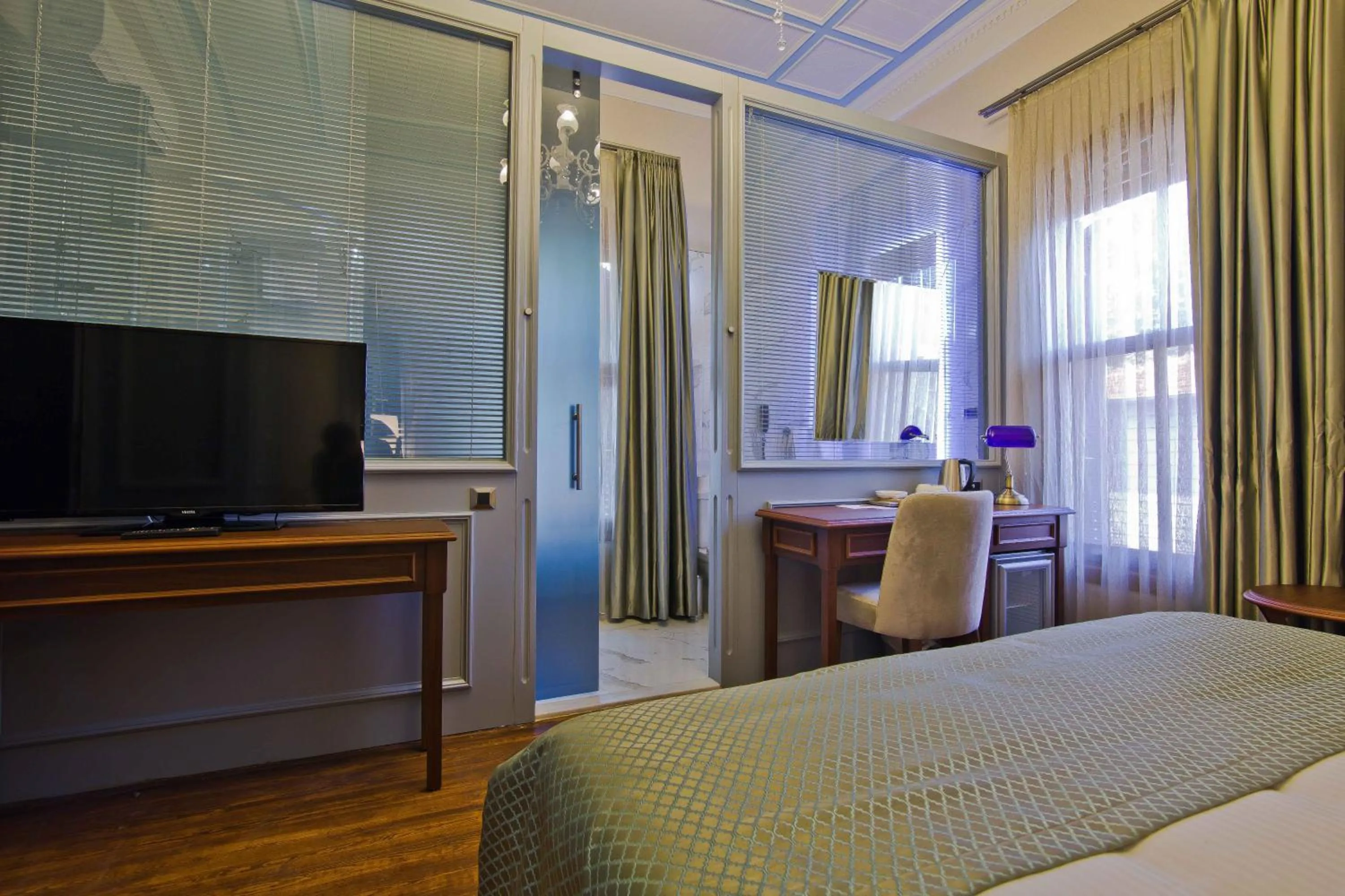 Photo of the whole room, Bed in No2 Hotel By Şükrü