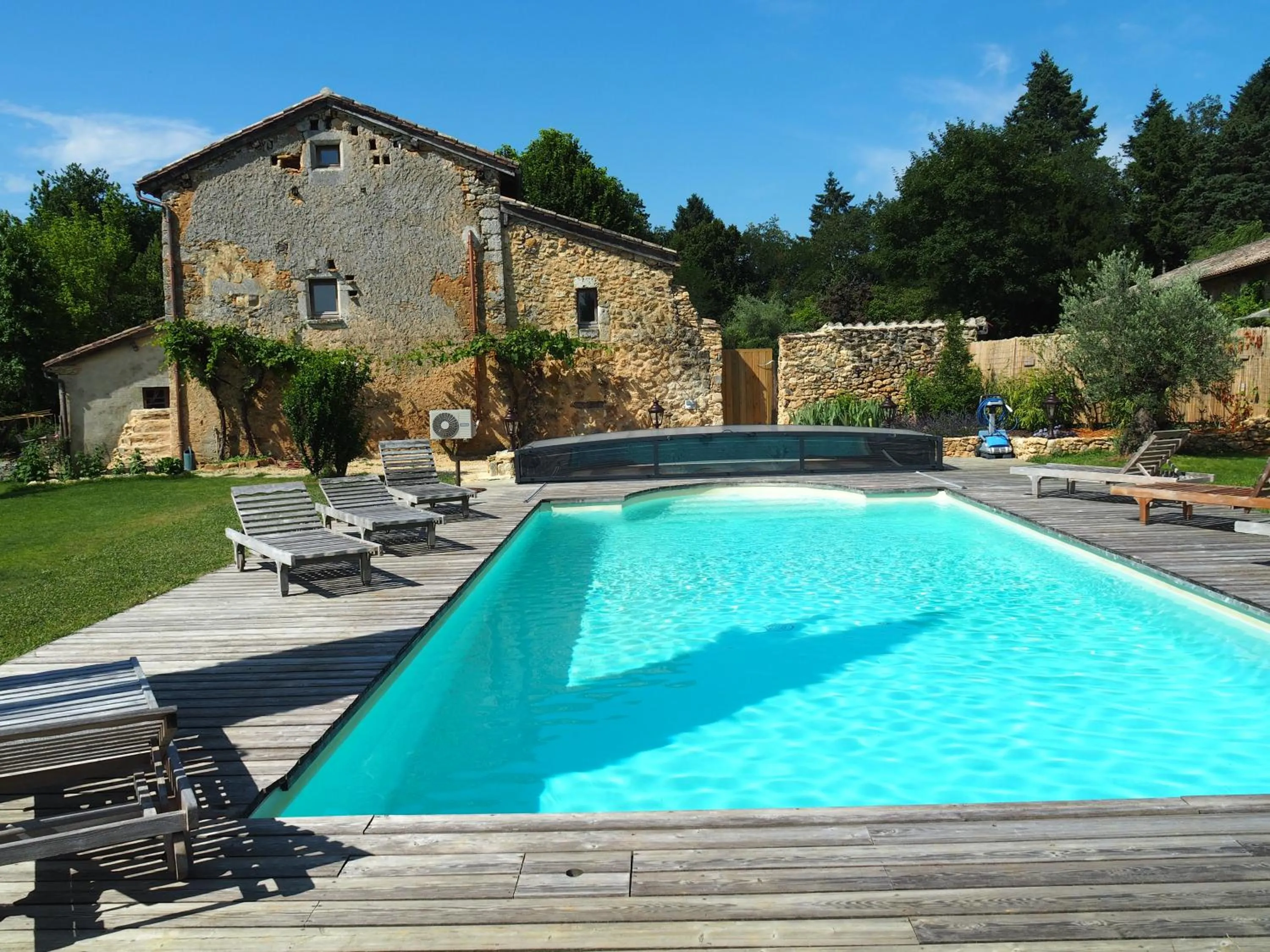 Swimming pool in B&B, Chambres Dordogne, Clos de Saint-Maime