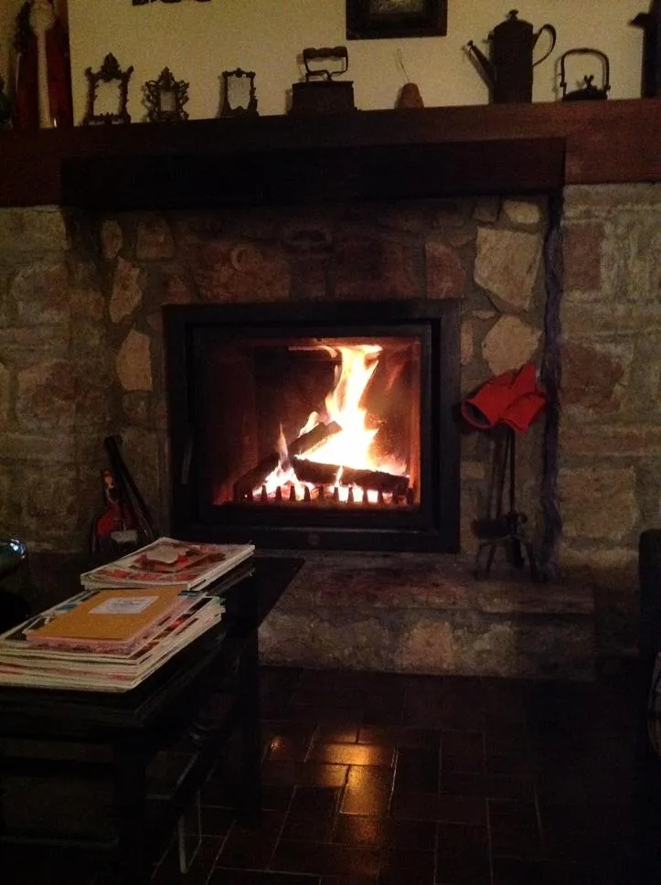 Communal lounge/ TV room in Mirabilia