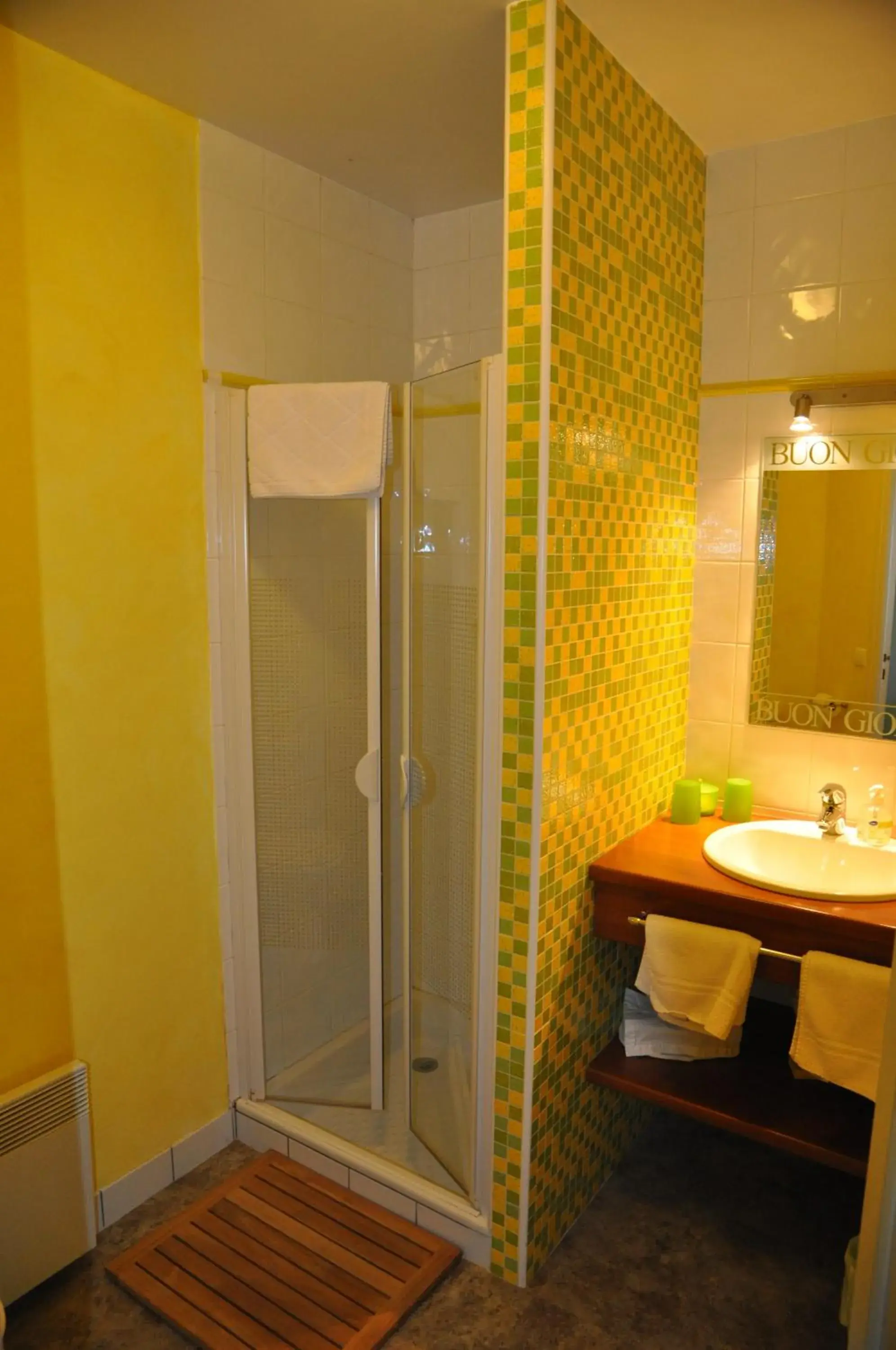 Twin Room with Garden View in Moulin du Fief Gentil Twin Room with Garden View in Moulin du Fief Gentil