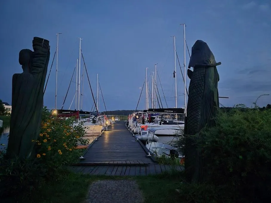 Pensjonat Rybaczówka - noclegi, restauracja, port