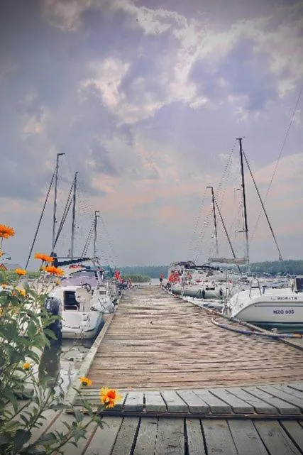 Pensjonat Rybaczówka - noclegi, restauracja, port