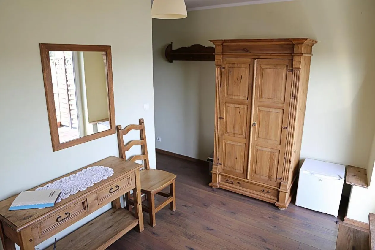 Bed in Pensjonat Rybaczówka - noclegi, restauracja, port