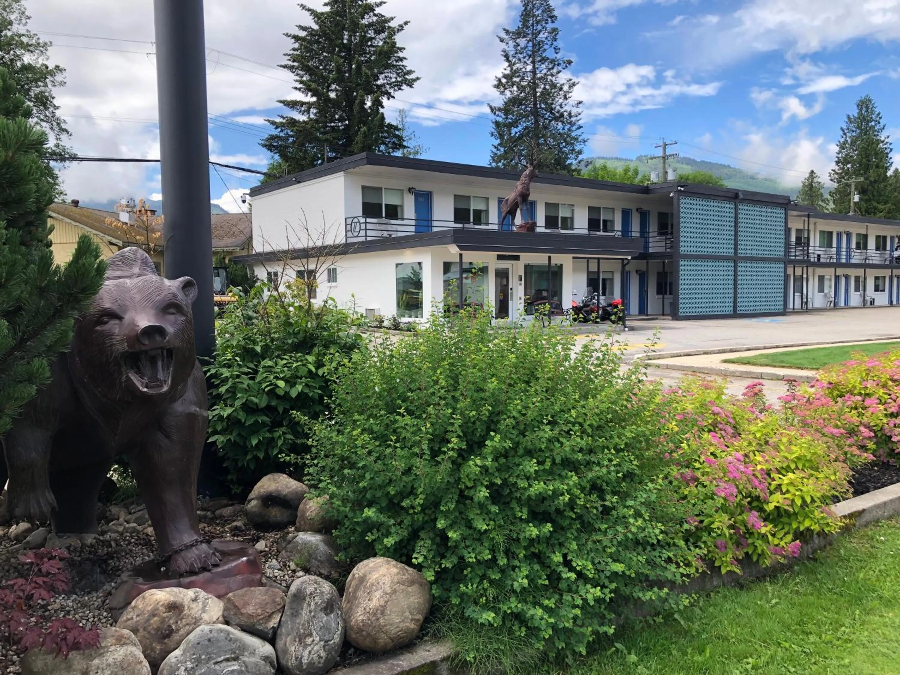 Property building in Revelstoke Lodge