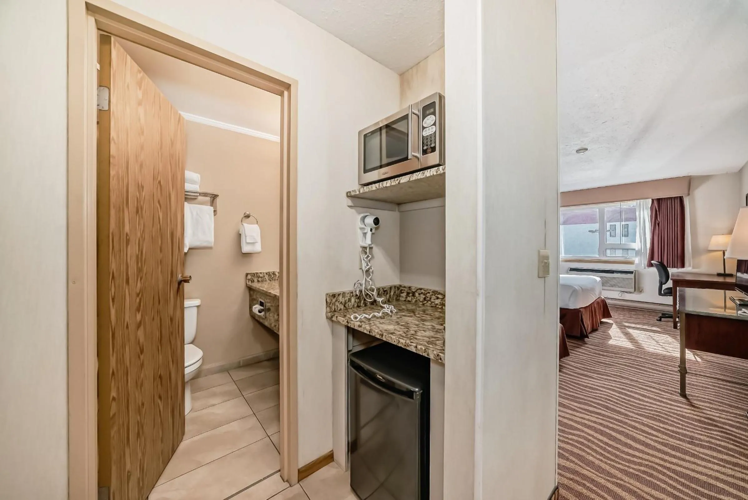 hair dryier in Invermere Inn & Suites